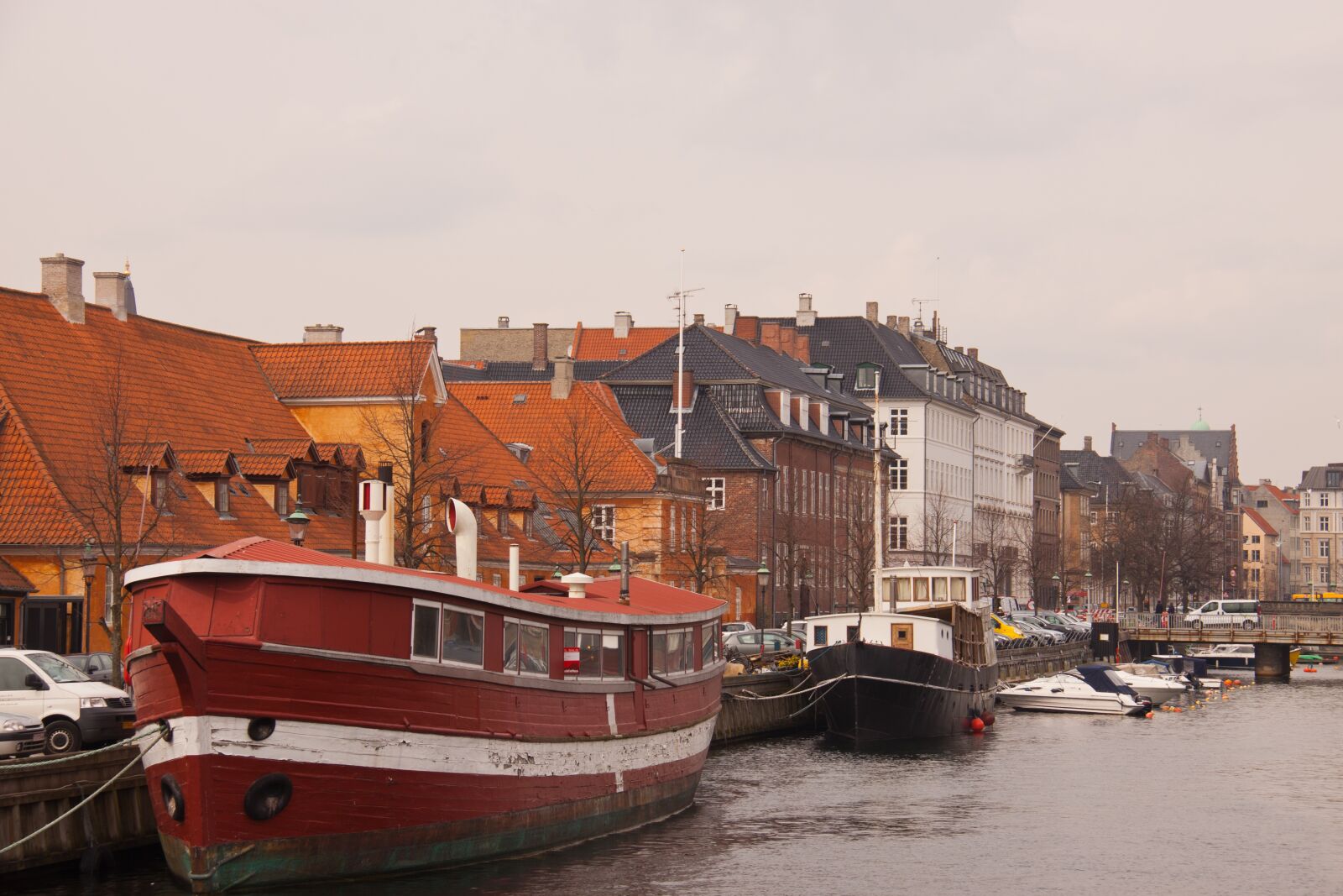 Canon EOS 50D sample photo. House-boat, canal, harbour photography