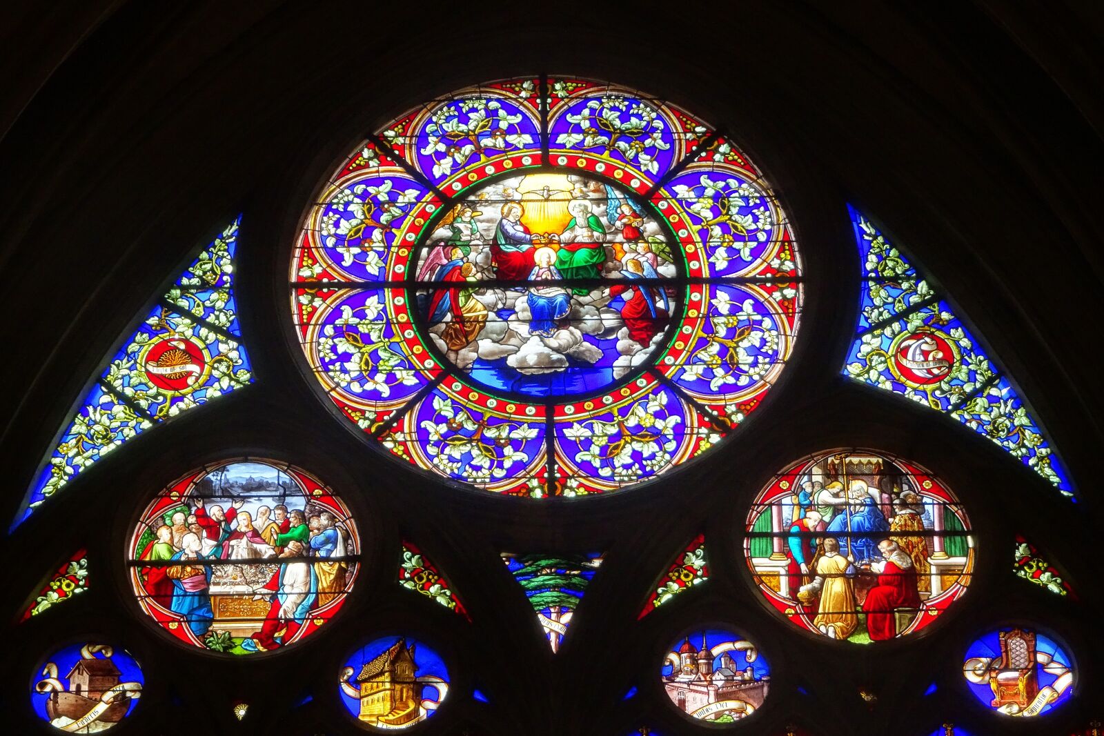 Sony DSC-HX90 sample photo. Stained glass windows, church photography