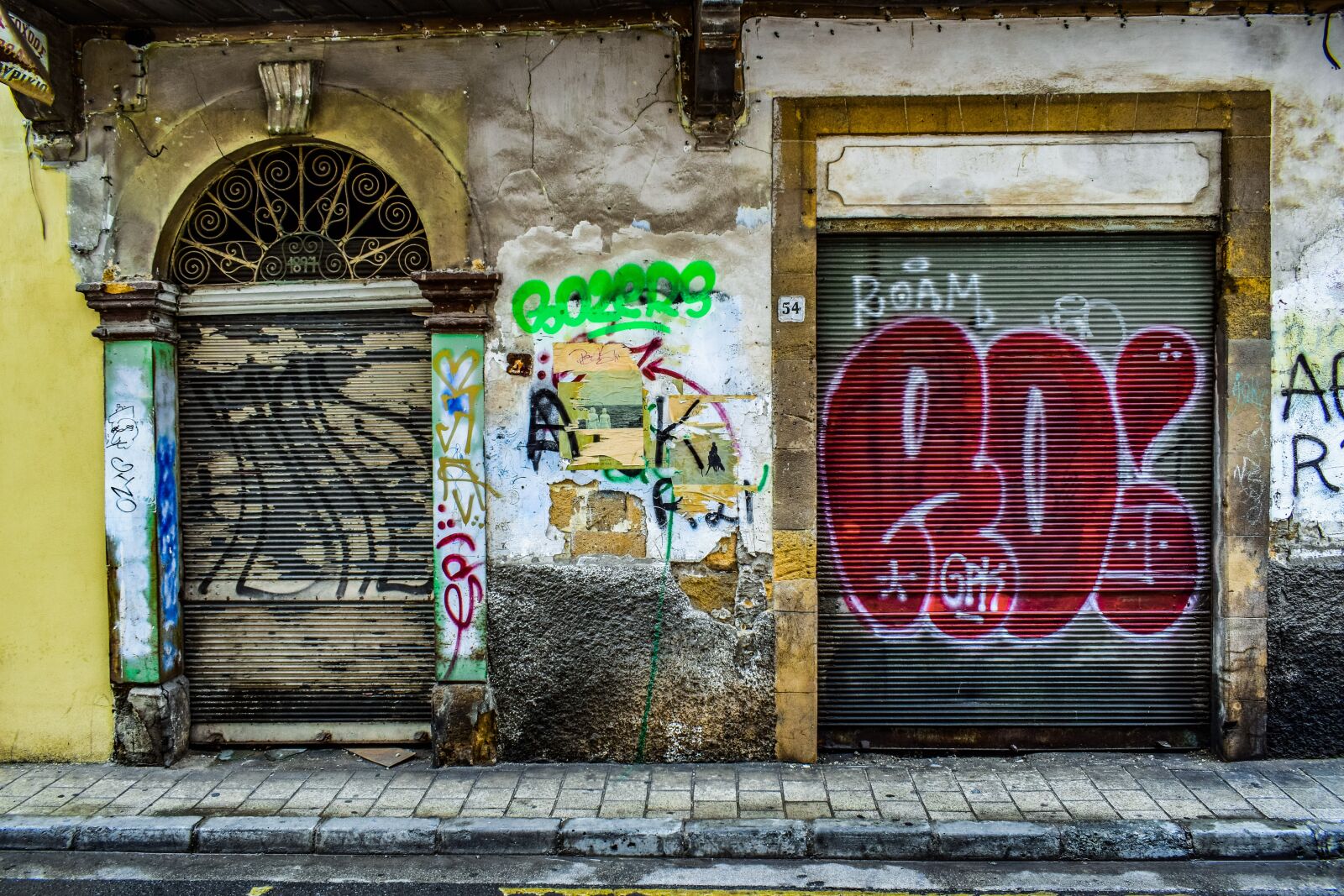 Nikon D3300 sample photo. Door, architecture, street photography