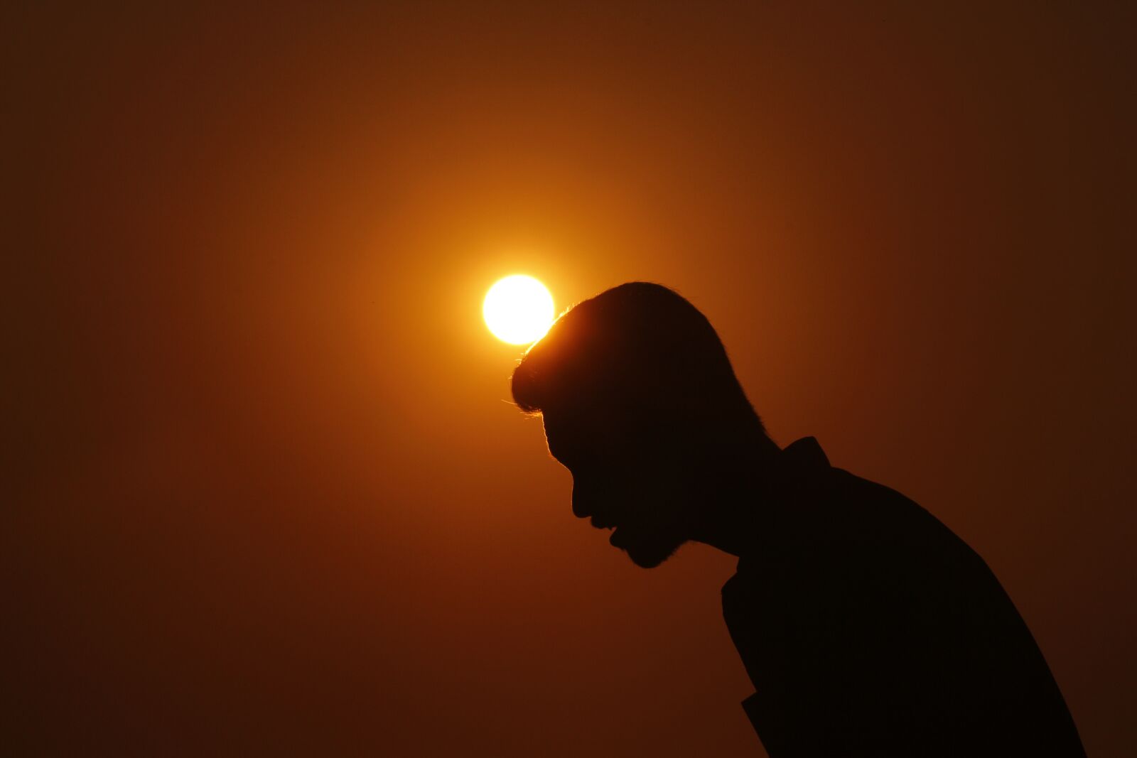 Canon EOS 700D (EOS Rebel T5i / EOS Kiss X7i) sample photo. Sunset, shadow, shadow man photography