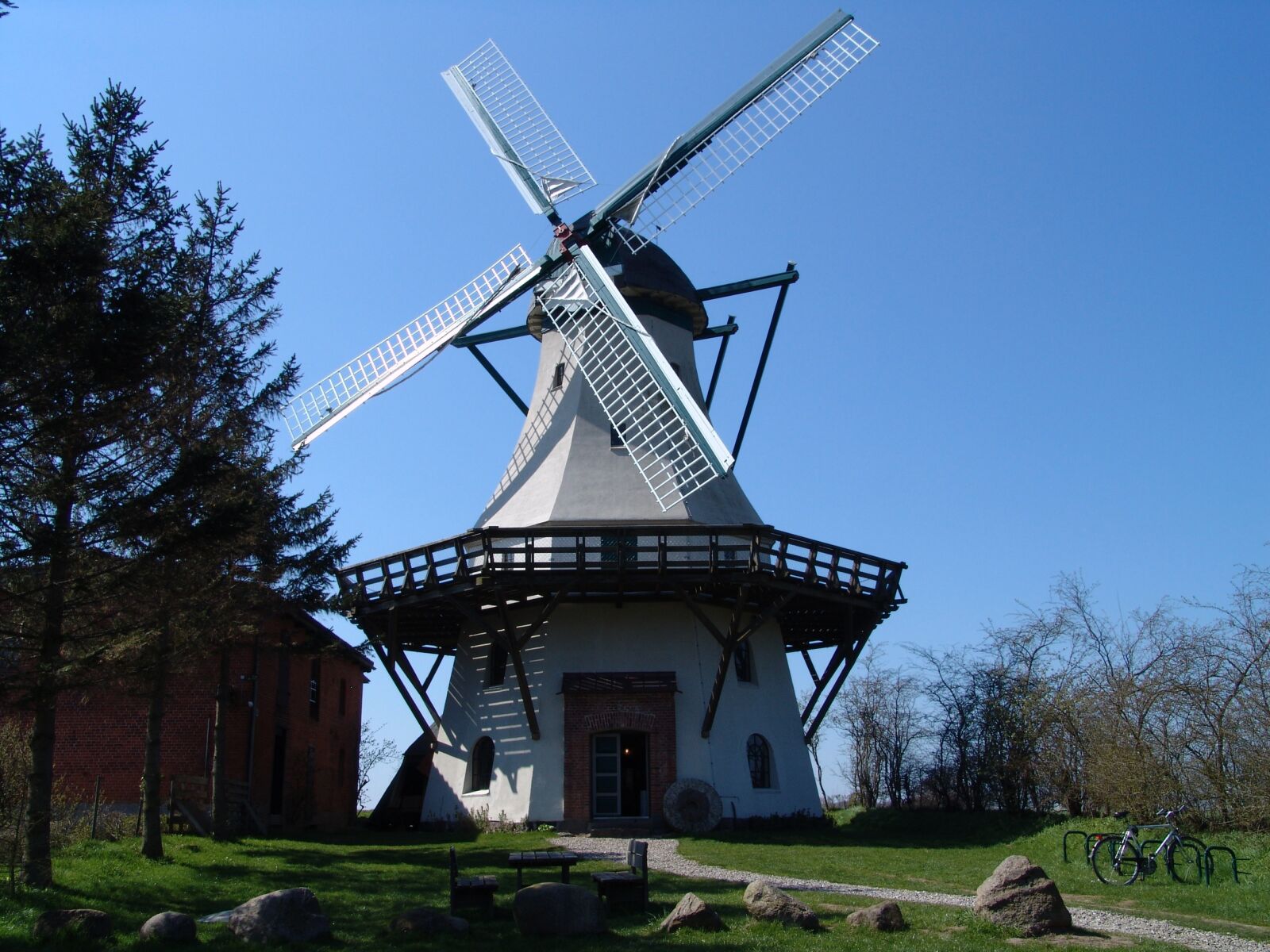 Sony DSC-F828 sample photo. Mill, wind, windmill photography