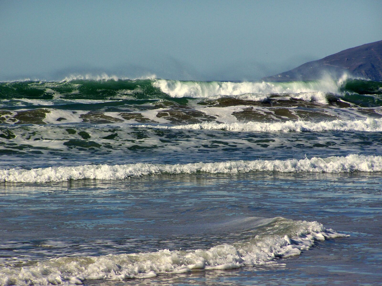 Kodak EASYSHARE ZD710 ZOOM DIGITAL CAMERA sample photo. Wave, waves, water photography