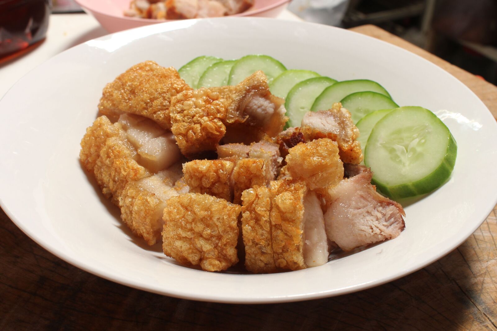 Canon EOS 700D (EOS Rebel T5i / EOS Kiss X7i) sample photo. Crispy pork, food, frame photography