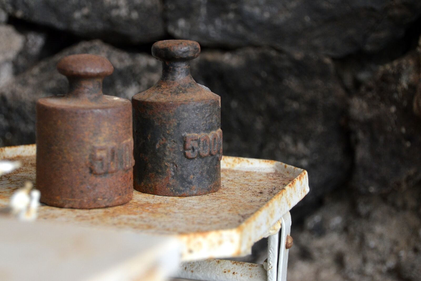 Nikon D5100 sample photo. Weight, kilo, pound photography