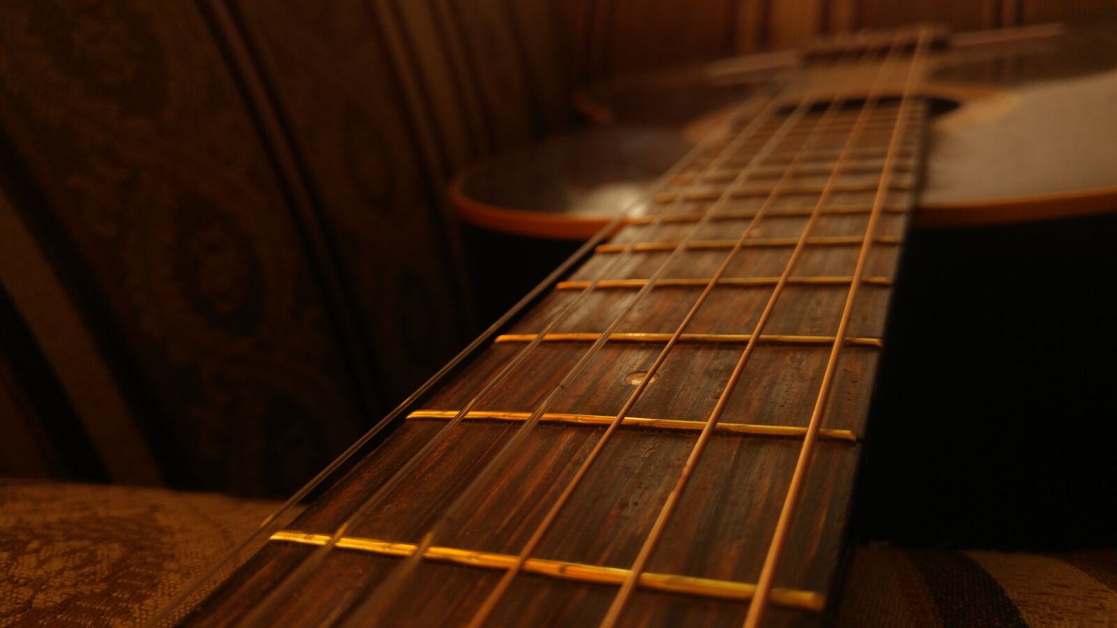 LG G4 sample photo. Guitar, old, acoustic photography