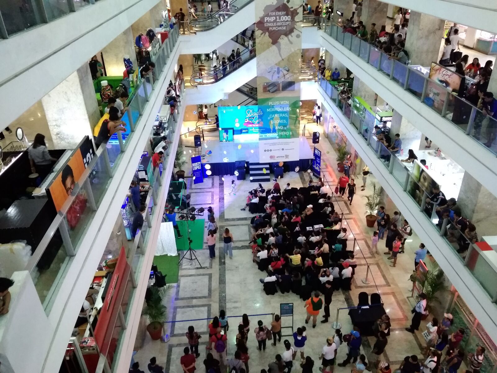 Xiaomi Redmi 4A sample photo. Mall, crowd, stage photography