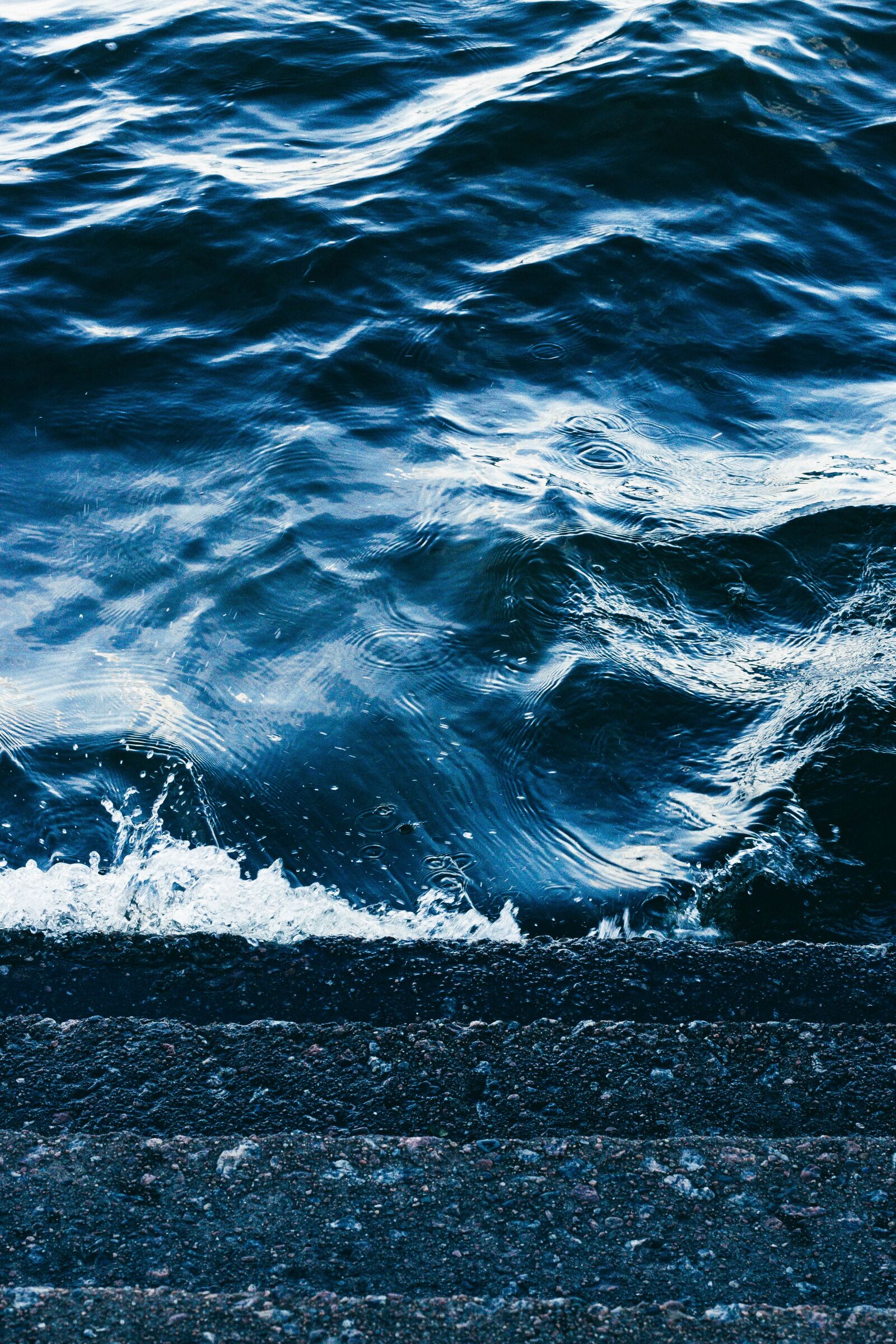 Canon EOS 70D + Canon EF 50mm F1.8 STM sample photo. Sea, spray, blue photography
