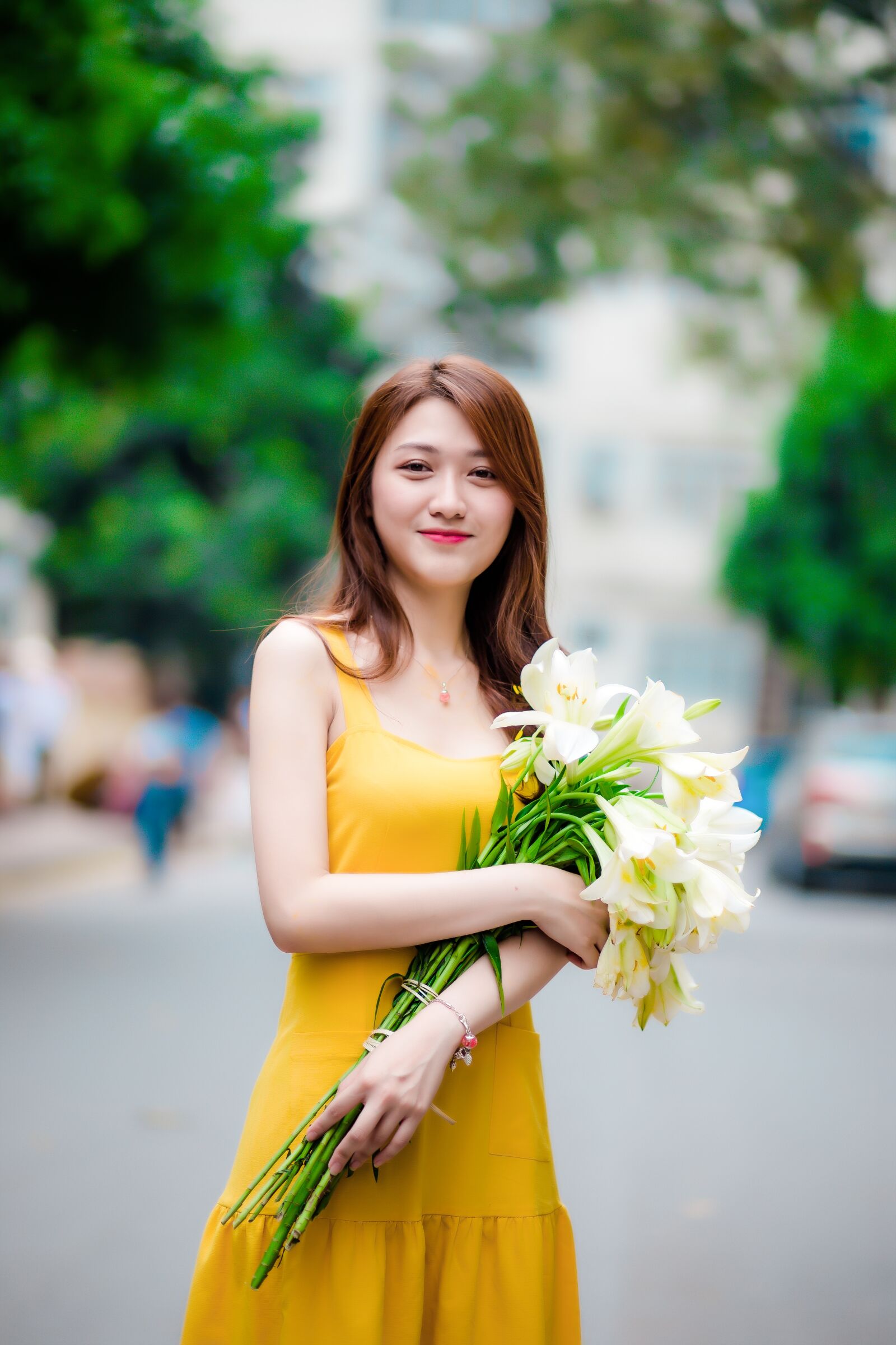 Canon EF 85mm F1.8 USM sample photo. Flower, people, female photography
