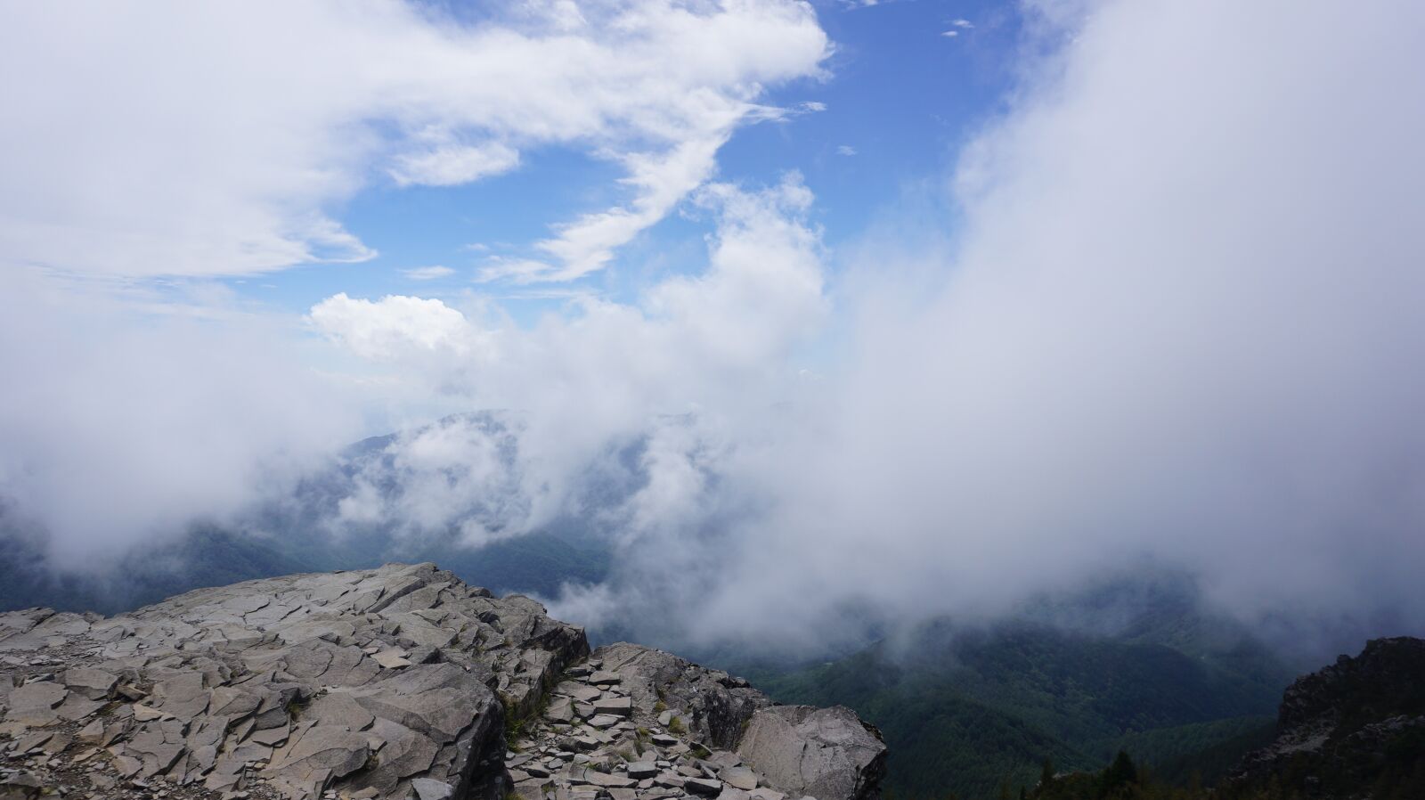 Sony a6000 sample photo. Cliff, mountain, cloud photography