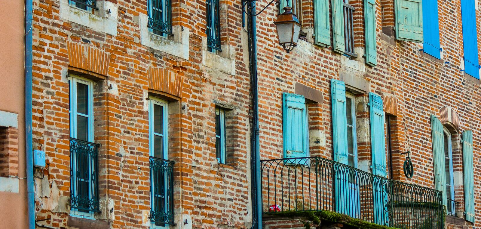 Canon EF-S 55-250mm F4-5.6 IS II sample photo. Albi, france, brick photography