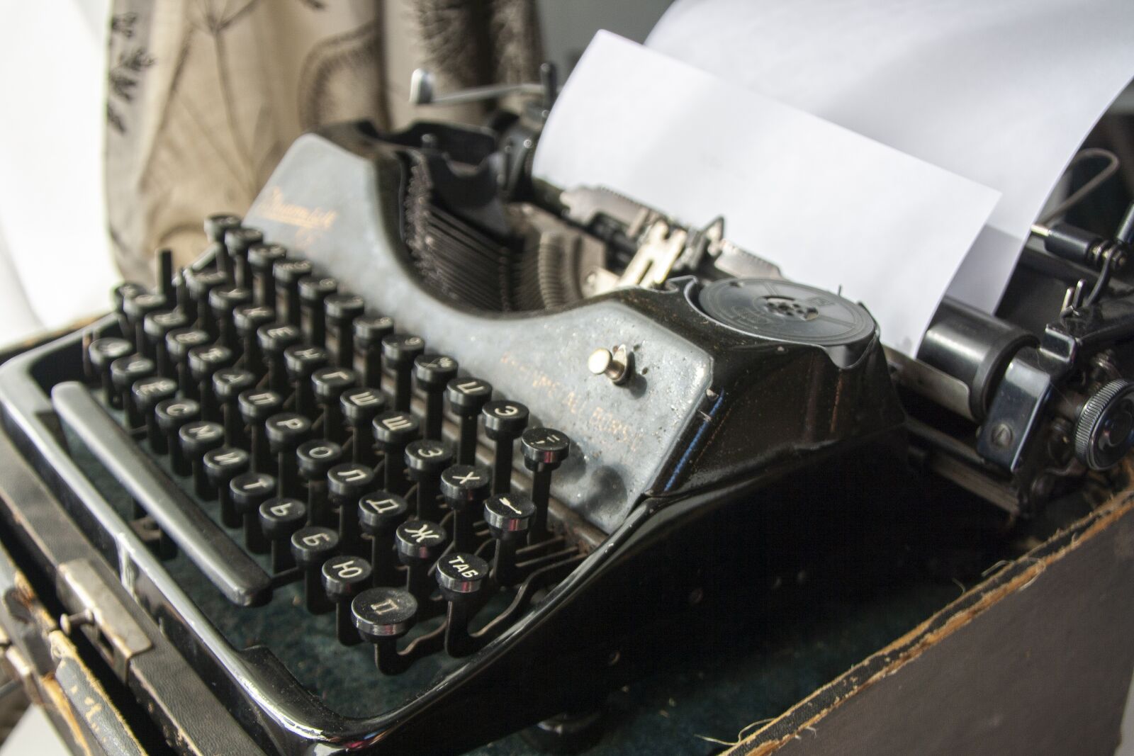 Canon EOS 1000D (EOS Digital Rebel XS / EOS Kiss F) sample photo. Typewriter, the text of photography