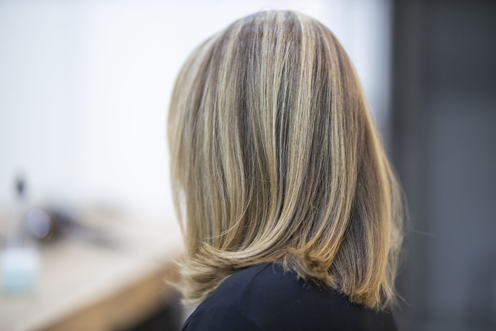 Canon RF 85mm F1.2L USM sample photo. Hairdresser, maintenance, hair photography