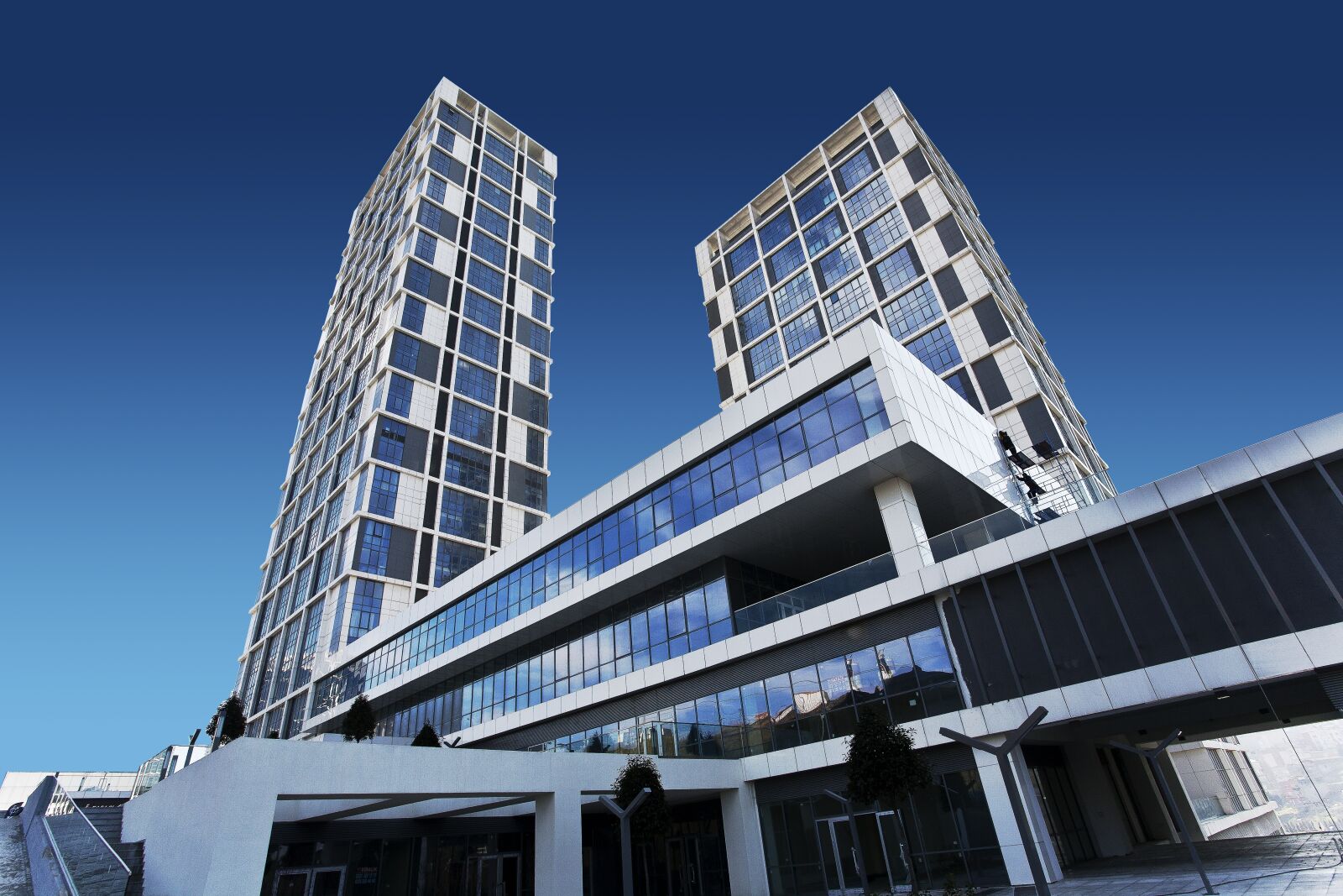 Canon EOS 5D sample photo. Building, perspective, architecture photography