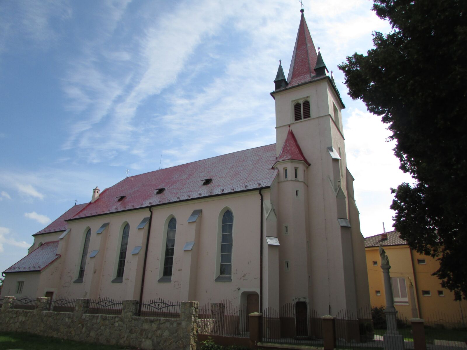 Canon PowerShot SX500 IS sample photo. Zavar, slovakia, church photography