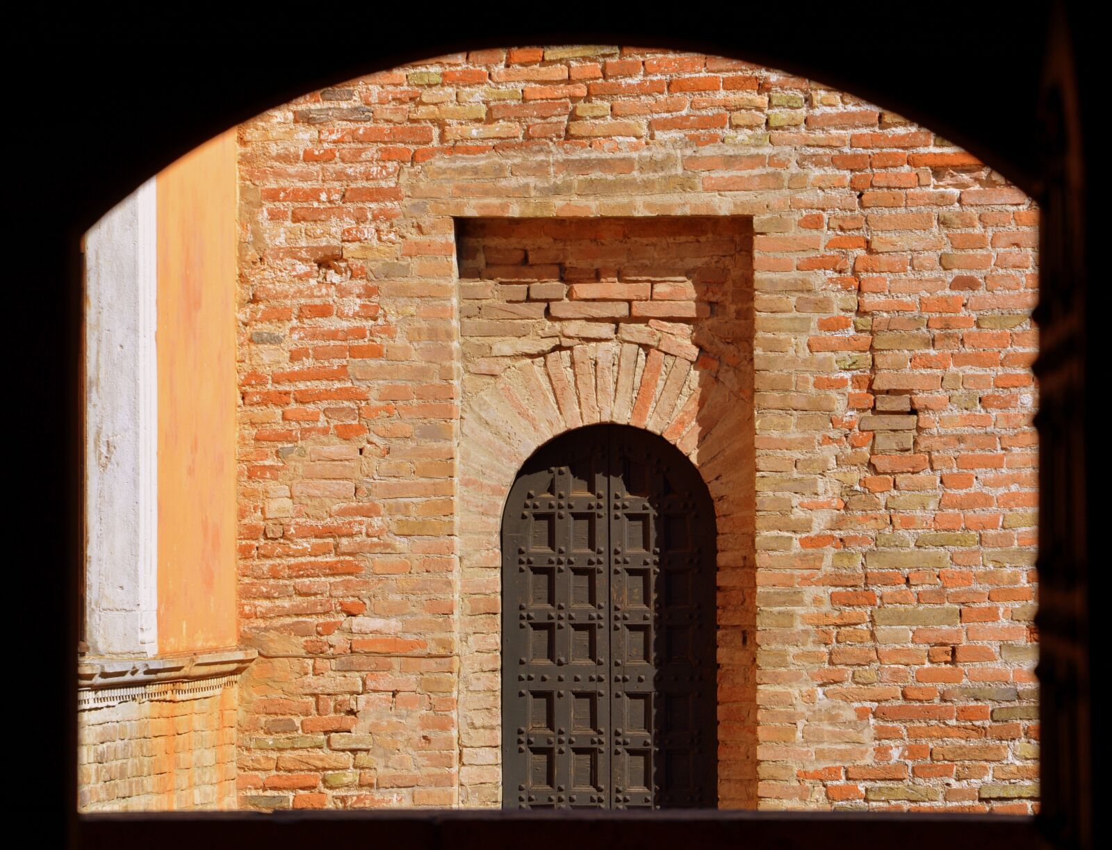 Nikon D7100 sample photo. Entrance, door, wall photography