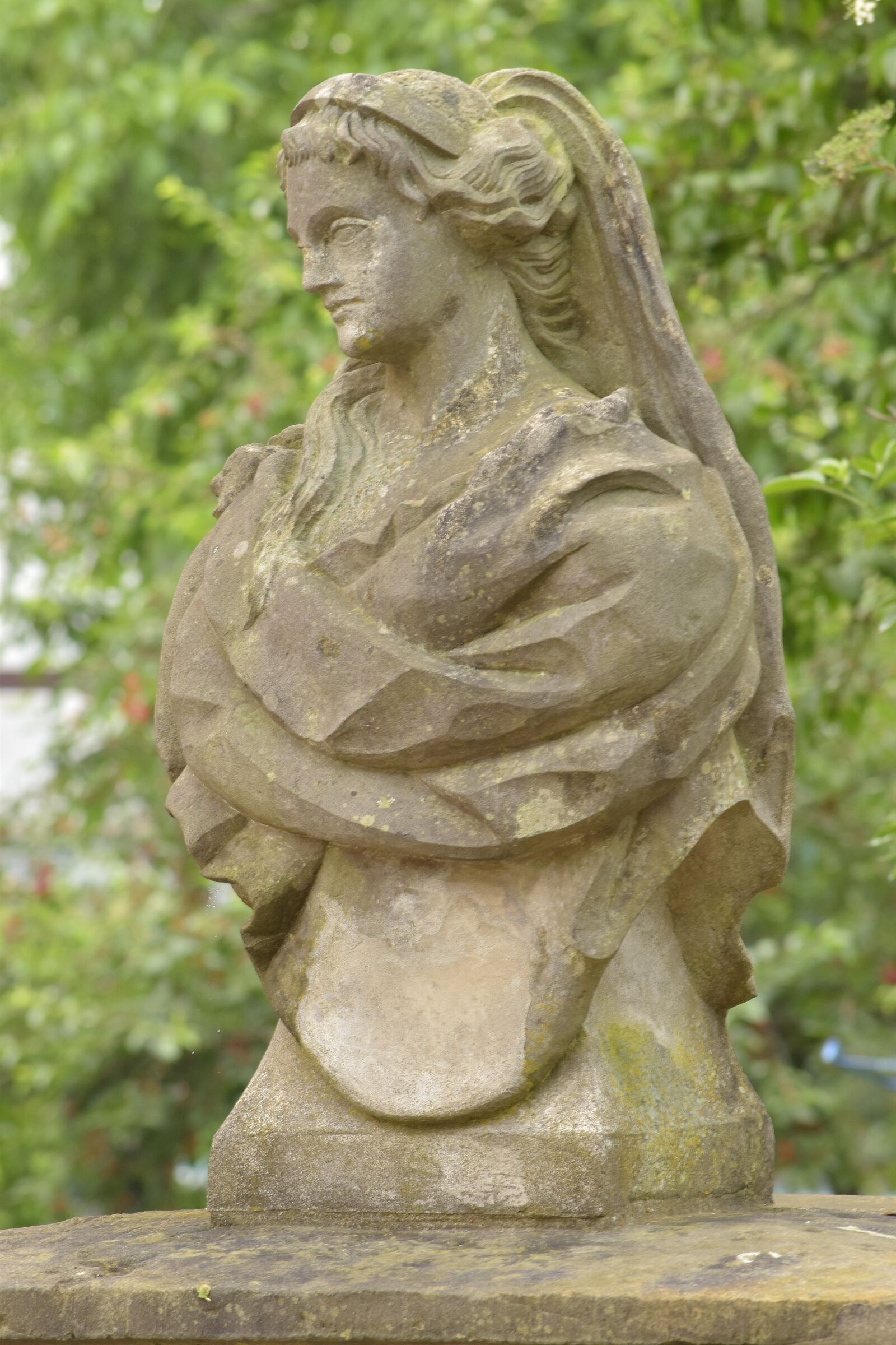 Nikon D5300 sample photo. Stone figure, bust, burg photography
