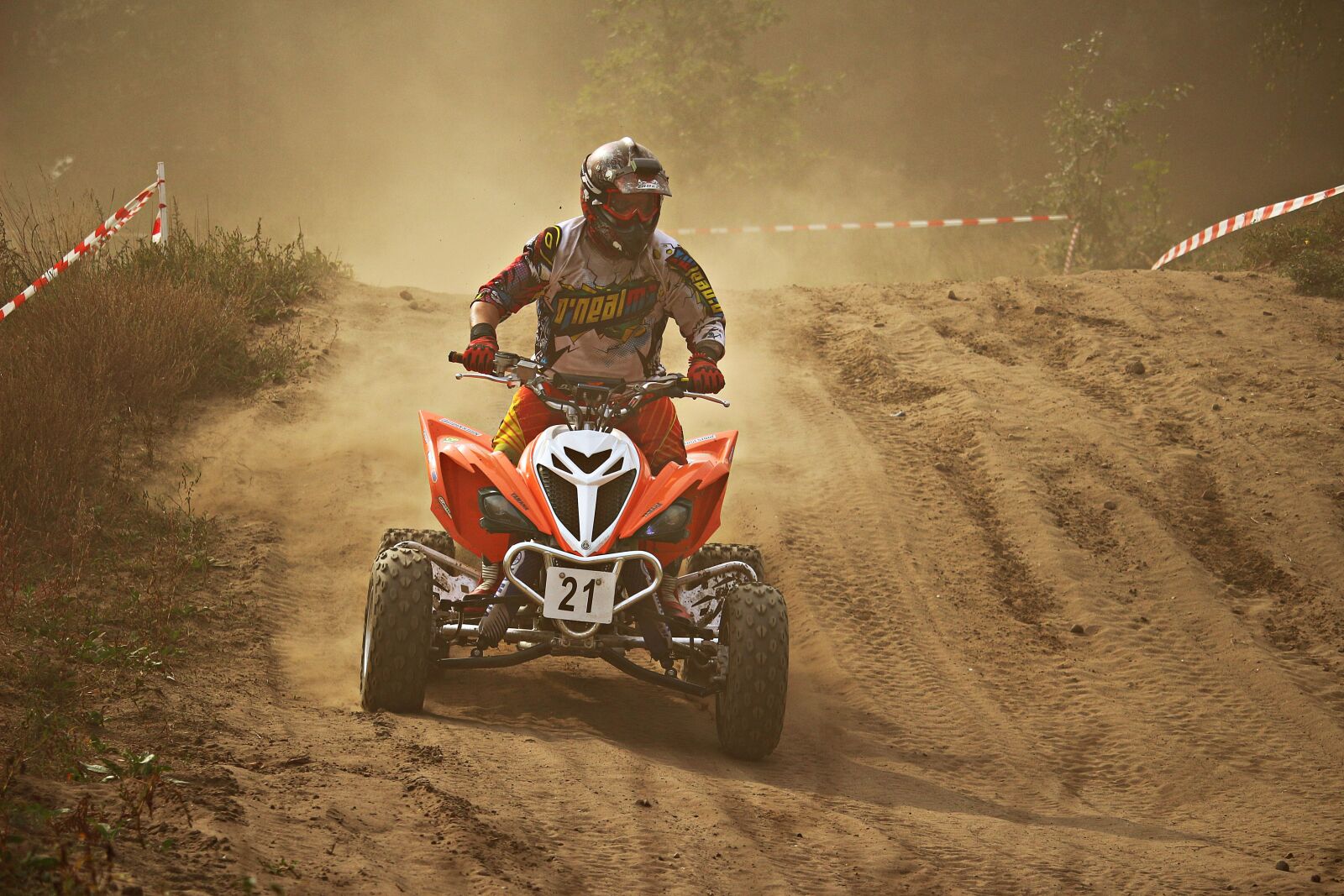 Canon EOS 100D (EOS Rebel SL1 / EOS Kiss X7) sample photo. Enduro, sand, quad photography
