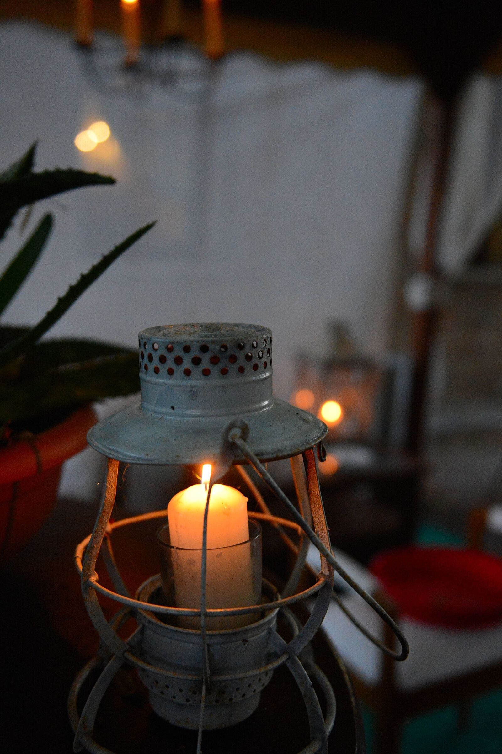 Nikon D4 sample photo. Autumn, lamp, table photography