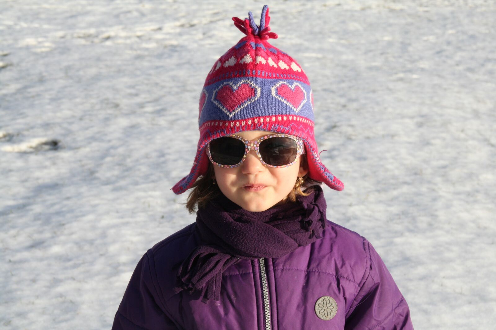 Canon EOS 350D (EOS Digital Rebel XT / EOS Kiss Digital N) sample photo. Child, winter, snow photography