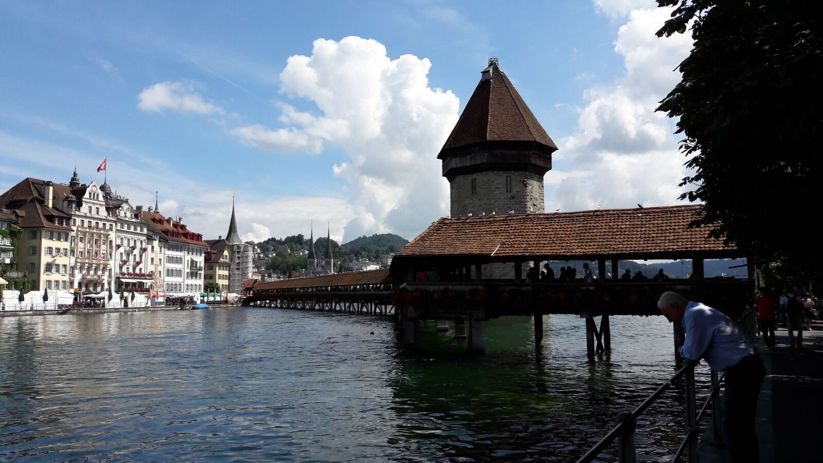 Samsung Galaxy A5(2016) sample photo. Swiss, lucerne hose, lake photography