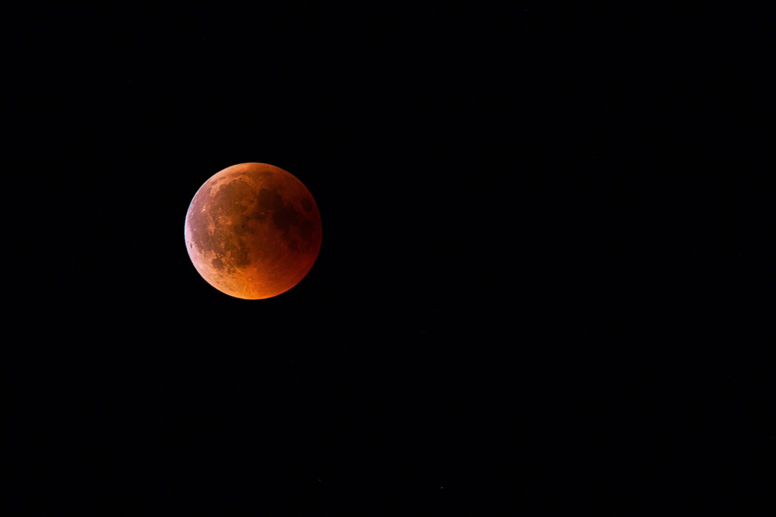 Canon EOS 6D + Tamron SP 150-600mm F5-6.3 Di VC USD sample photo. Blood moon, night sky photography