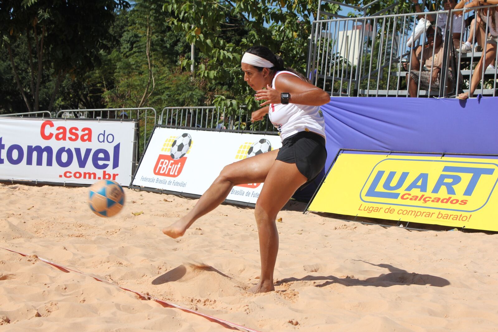 Canon EOS 550D (EOS Rebel T2i / EOS Kiss X4) sample photo. Sport, volleyball, game photography