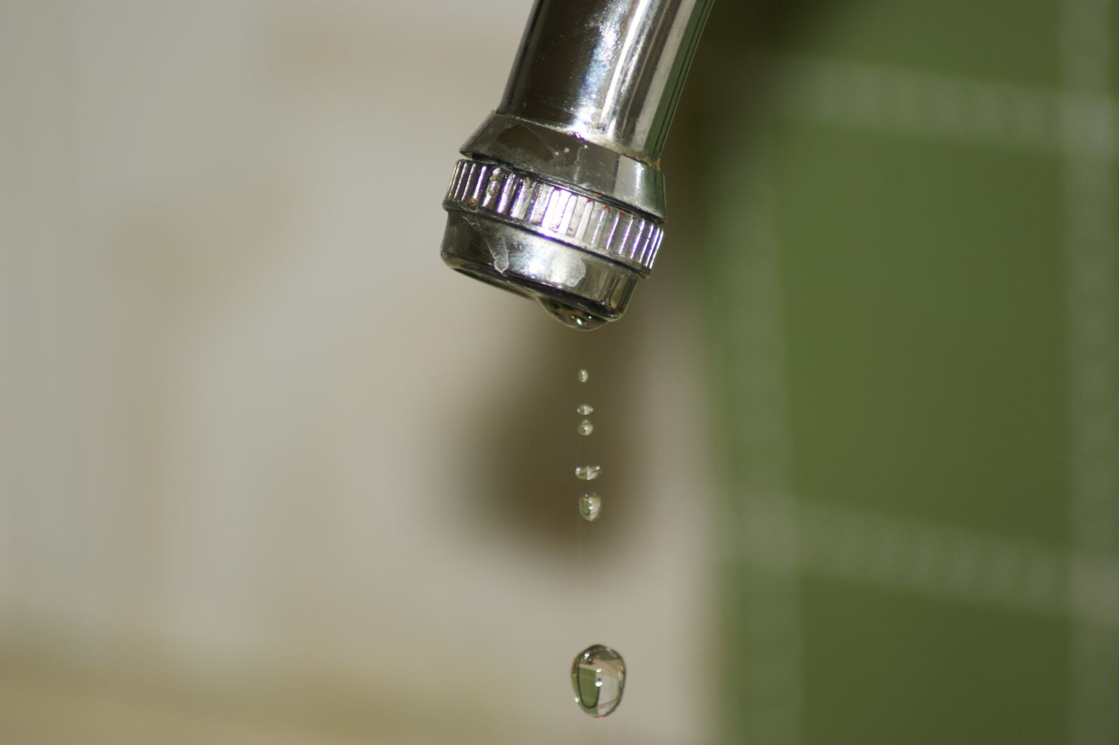 Sony Alpha DSLR-A390 sample photo. Drop, of, water photography