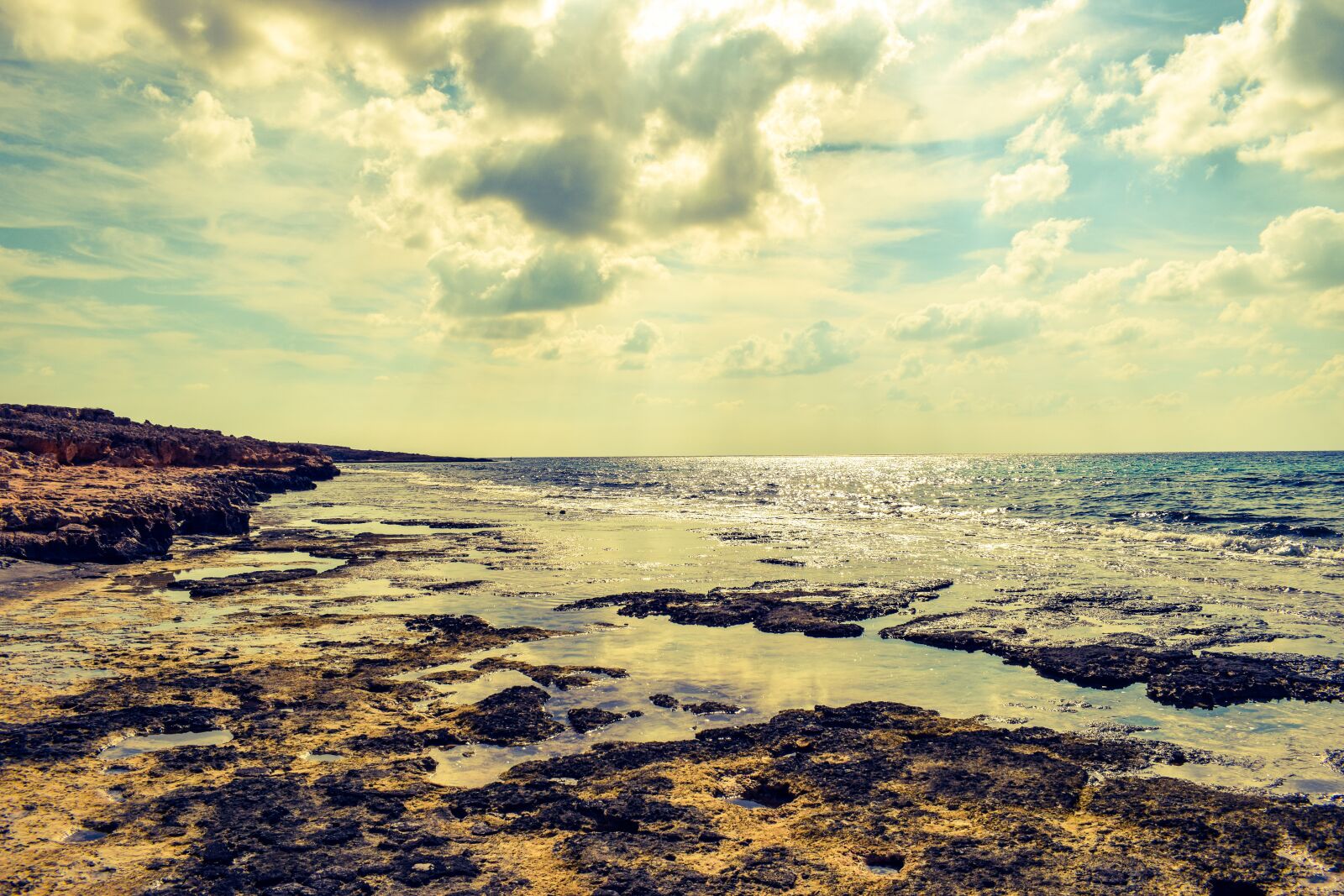 Nikon D3300 sample photo. Rocky coast, sea, horizon photography
