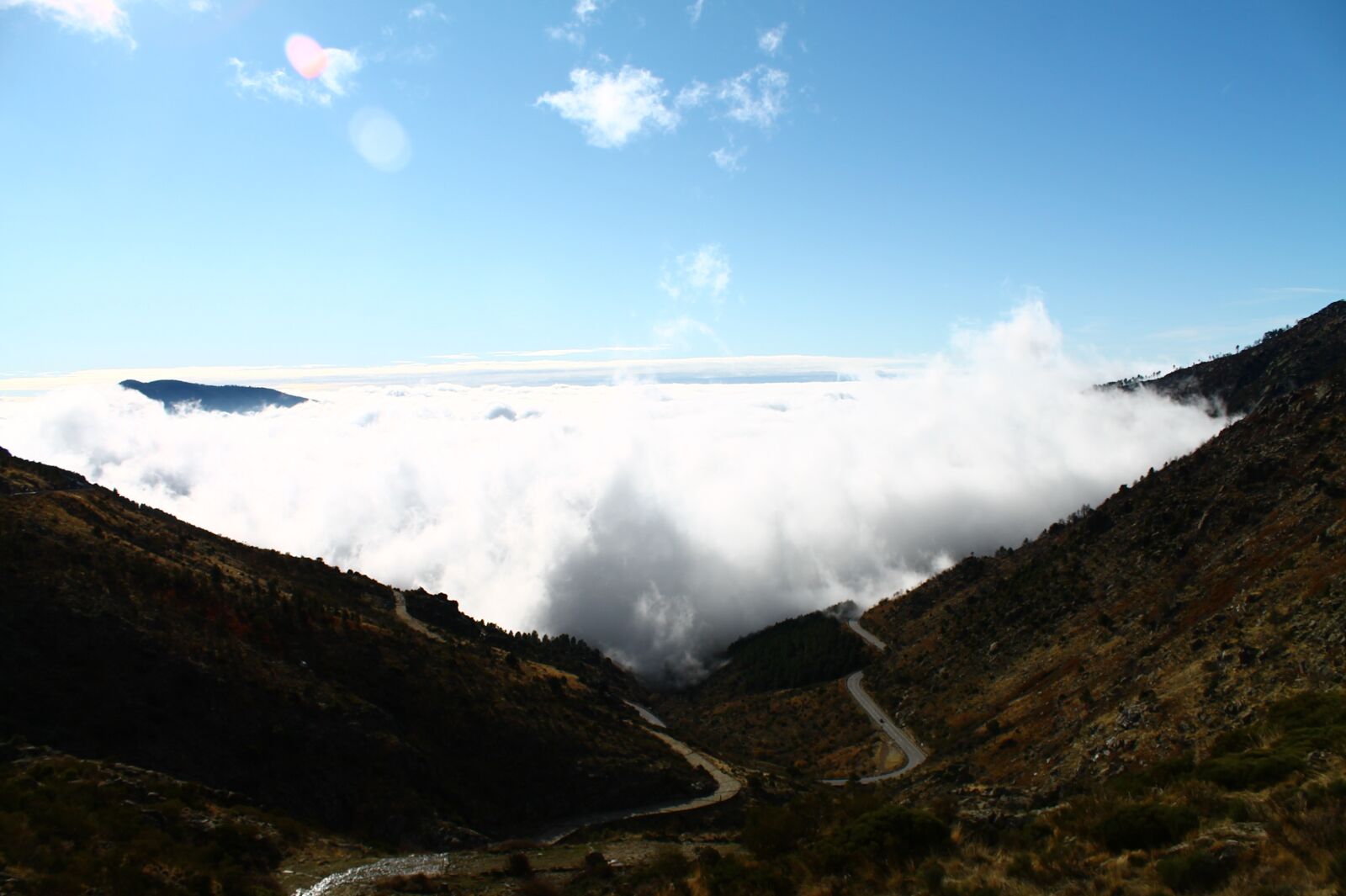 Canon EOS 1100D (EOS Rebel T3 / EOS Kiss X50) sample photo. Landscape, sky, clouds photography