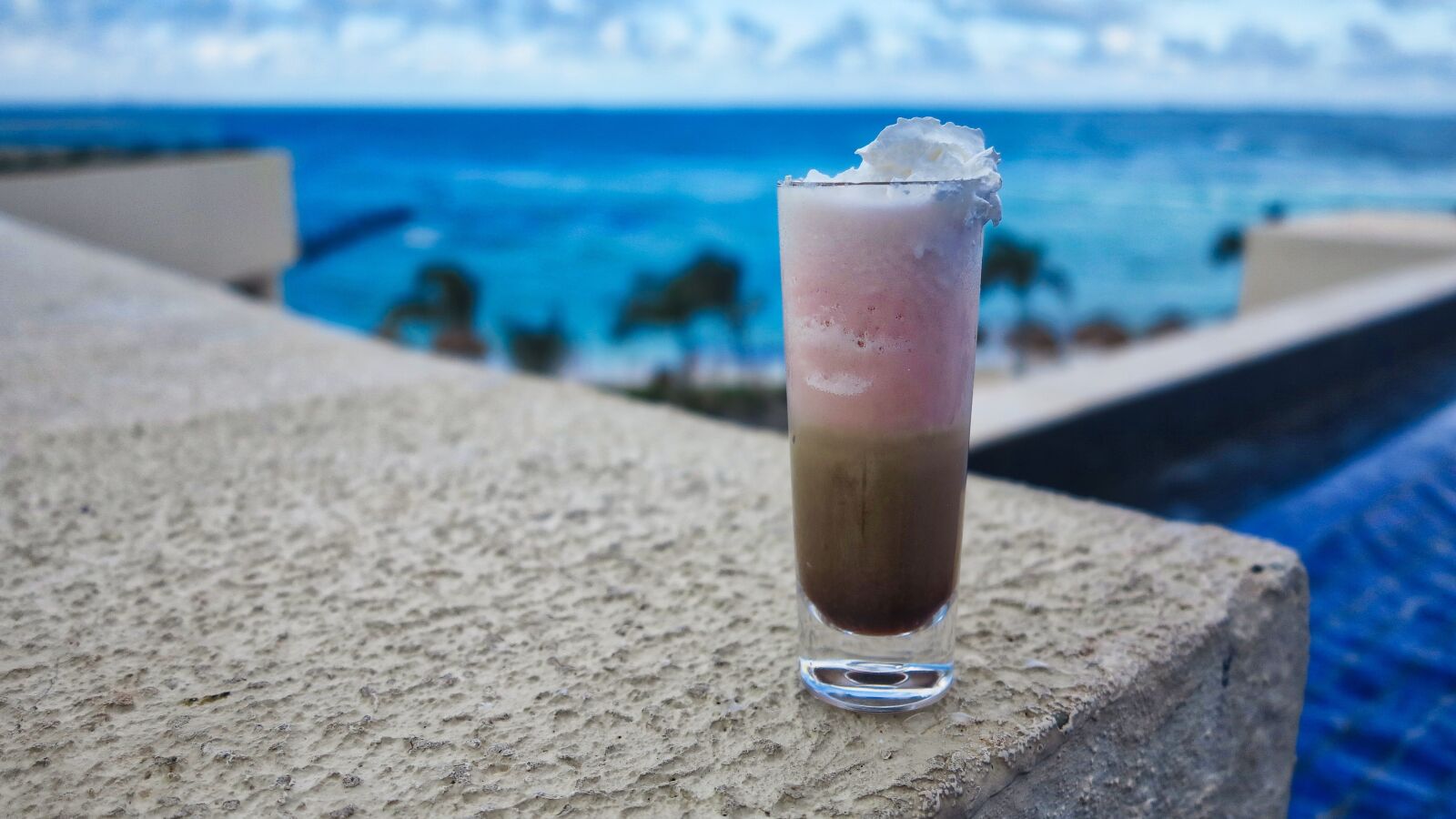 Canon PowerShot G1 X sample photo. Drink, pool, holidays photography