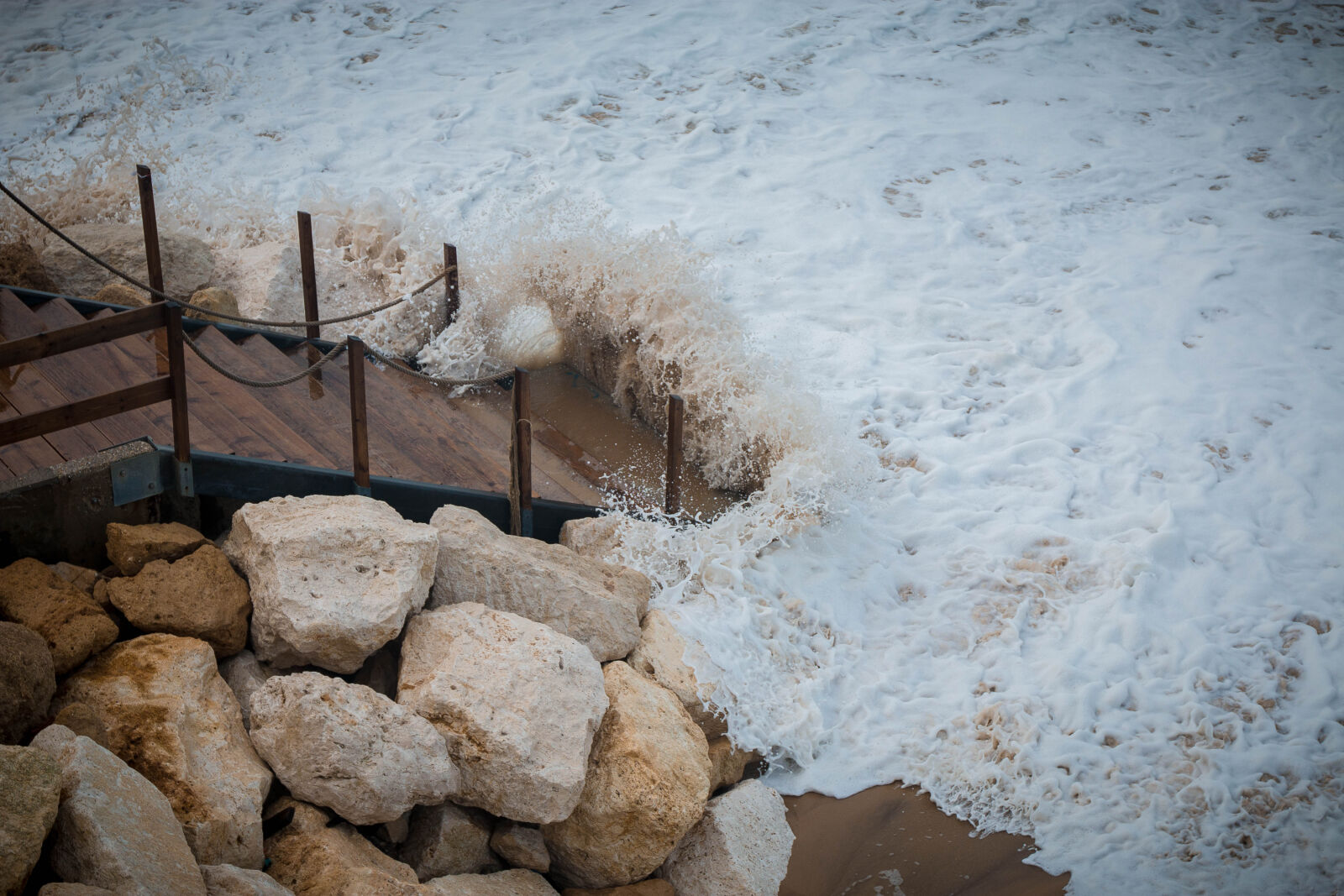 Canon EOS 70D + Canon EF 24-70mm F4L IS USM sample photo. Beach, natur, water, wave photography