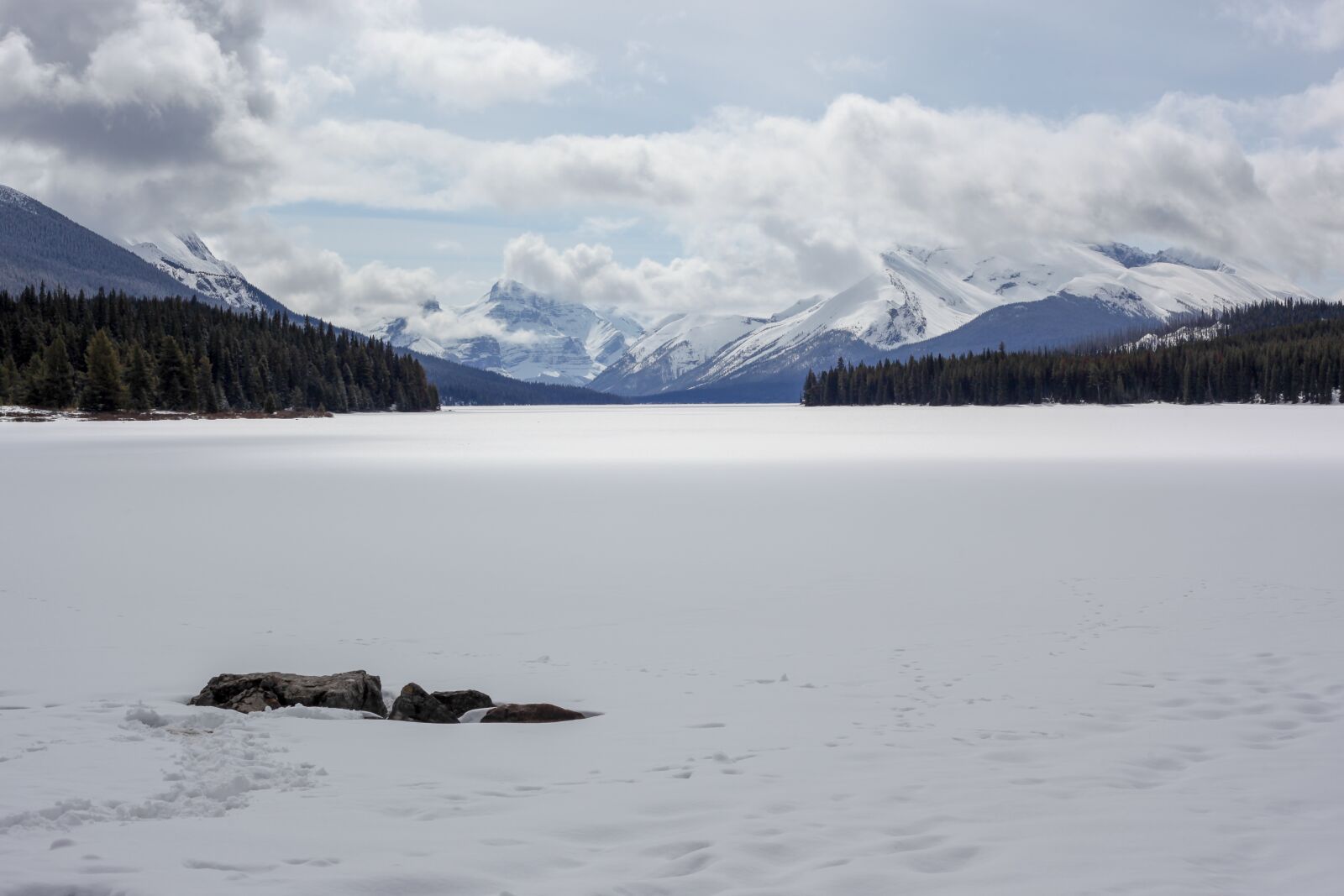 Canon EOS 5D Mark II sample photo. Lake maligne, malignant, canada photography
