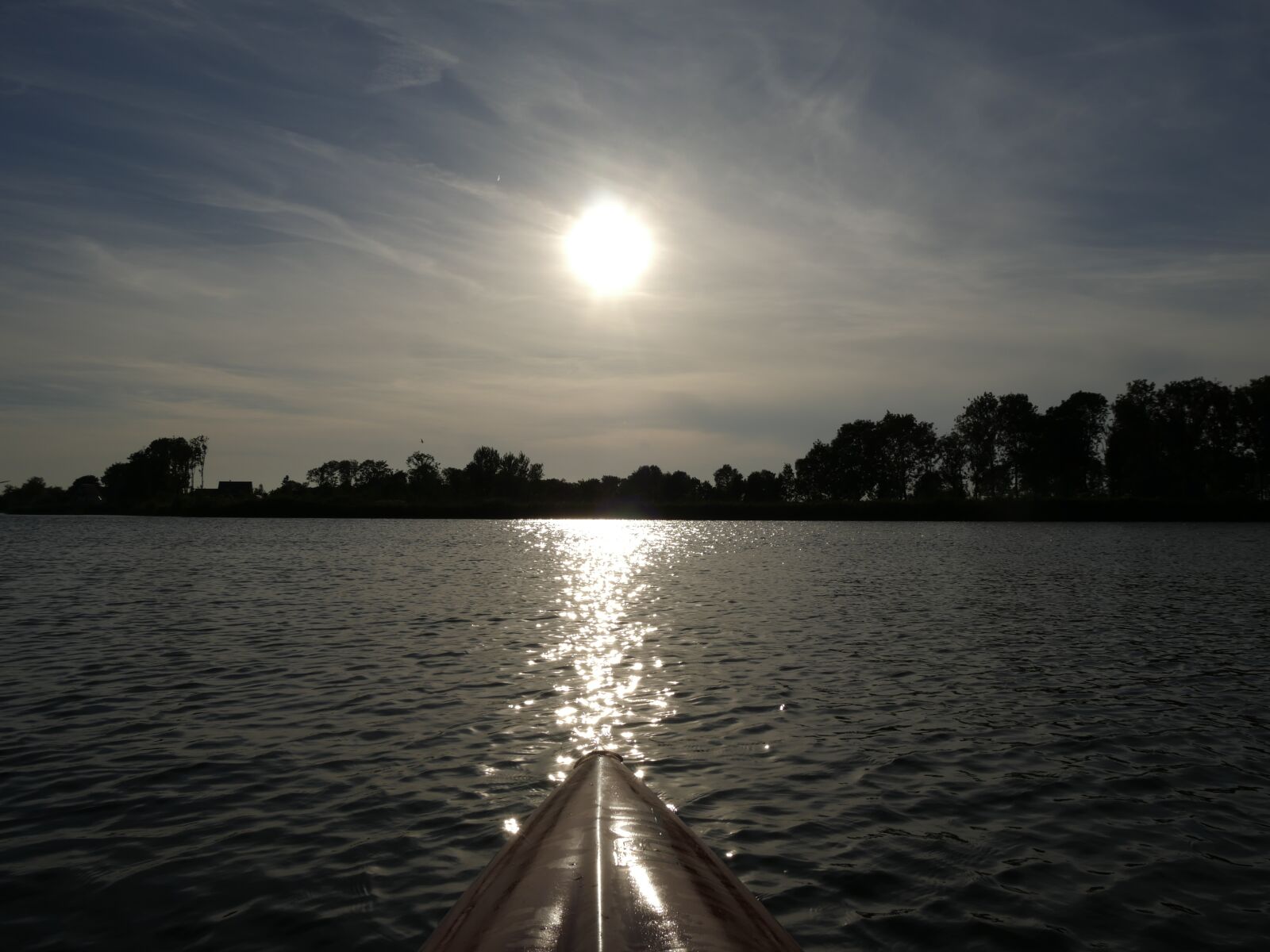 Panasonic Lumix DMC-GH4 sample photo. Water, sun, canoeing photography