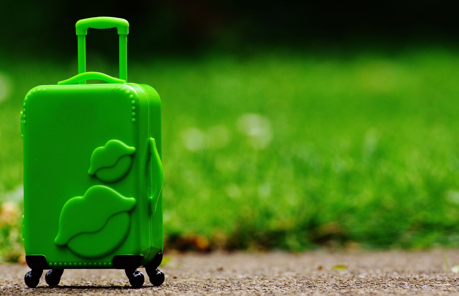 Nikon D3200 sample photo. Luggage, trolley, travel photography