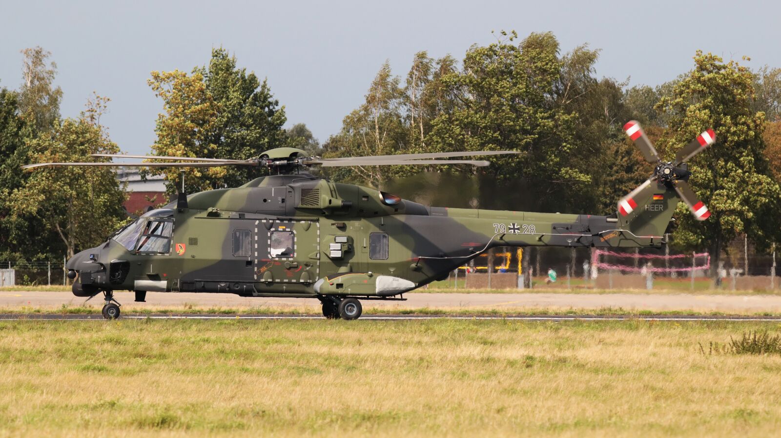 150-600mm F5-6.3 DG OS HSM | Contemporary 015 sample photo. Helicopter, military, flying photography