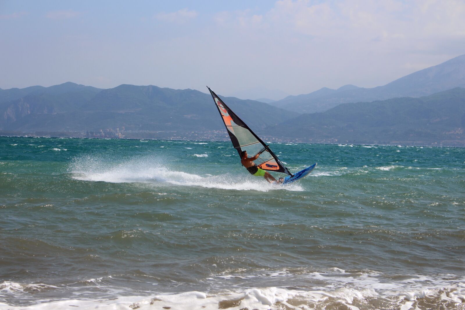 Canon EOS 700D (EOS Rebel T5i / EOS Kiss X7i) sample photo. Surf, sea, ocean photography