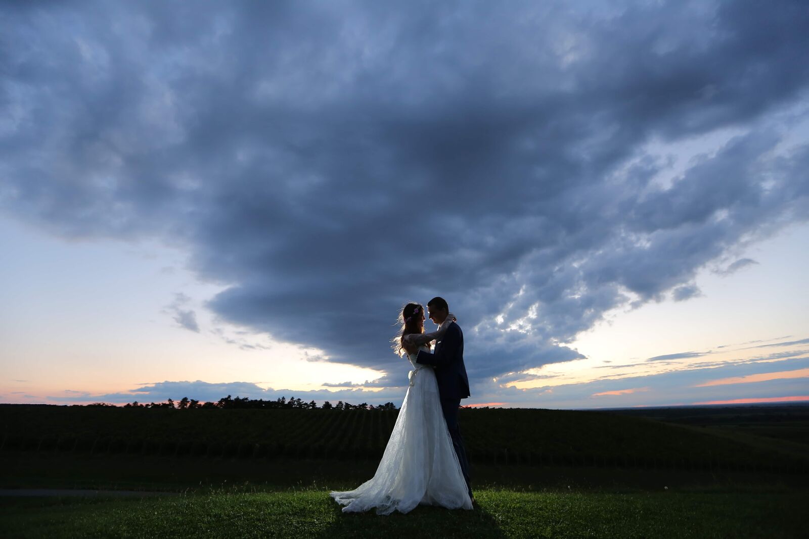 Canon EOS 5D Mark III sample photo. Bad weather, storm, bride photography