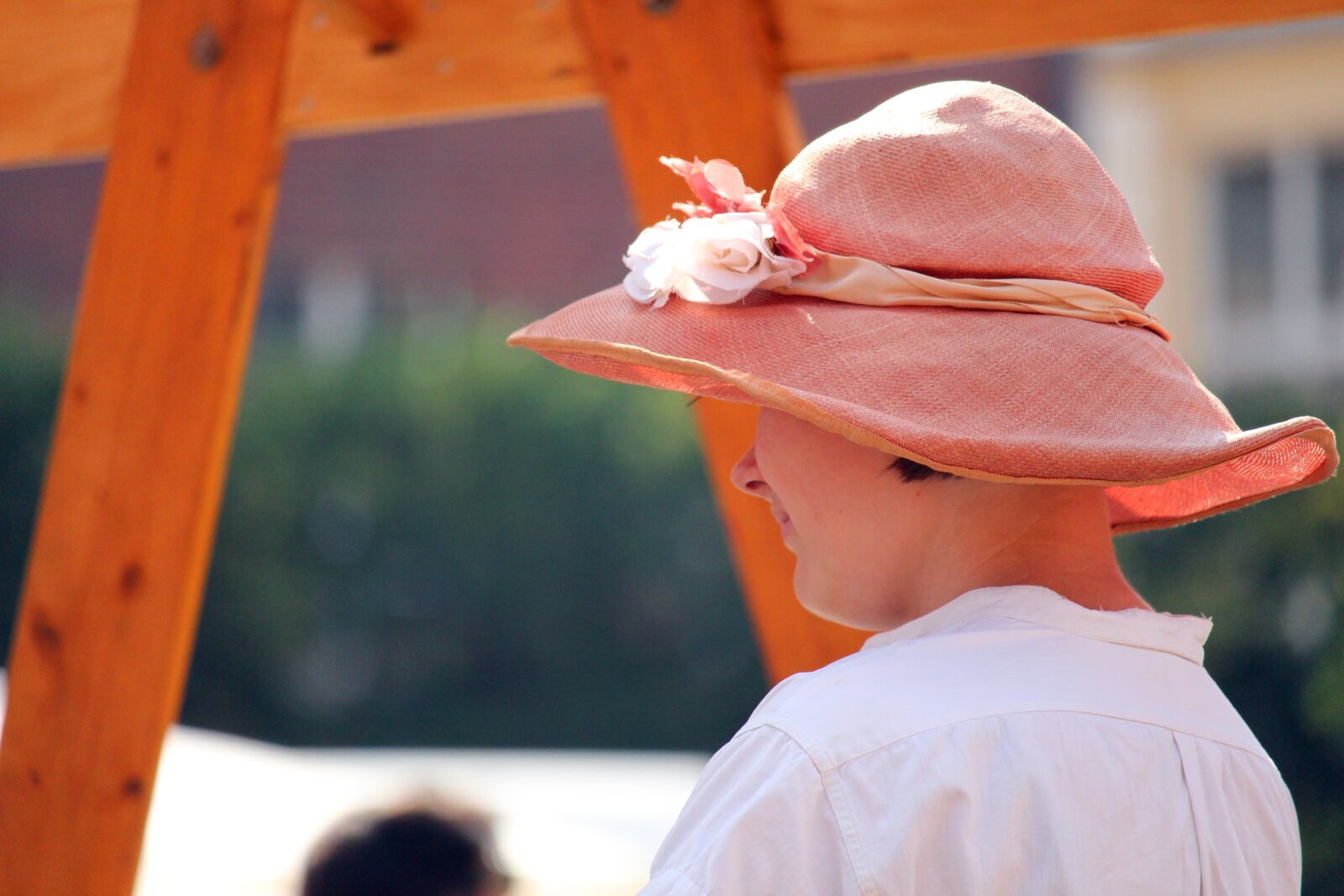 Canon EF-S 55-250mm F4-5.6 IS STM sample photo. Nostalgia, market days, vintage photography