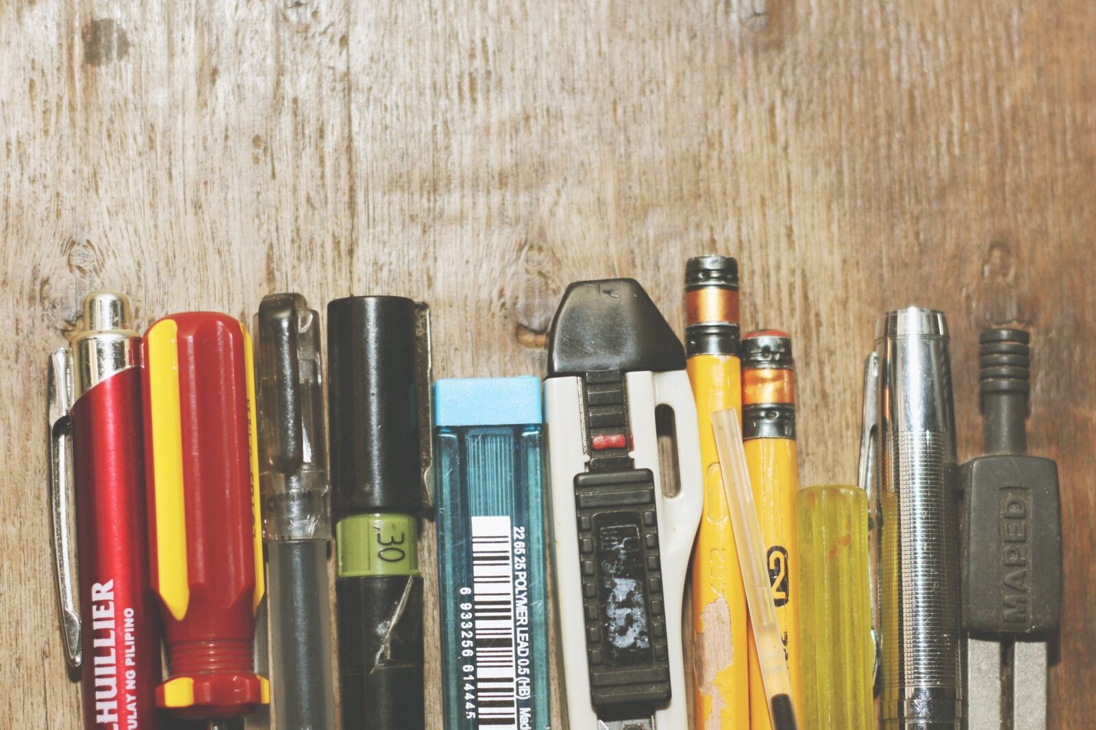 Canon EOS 1000D (EOS Digital Rebel XS / EOS Kiss F) sample photo. Writing implements, pen, pencil photography