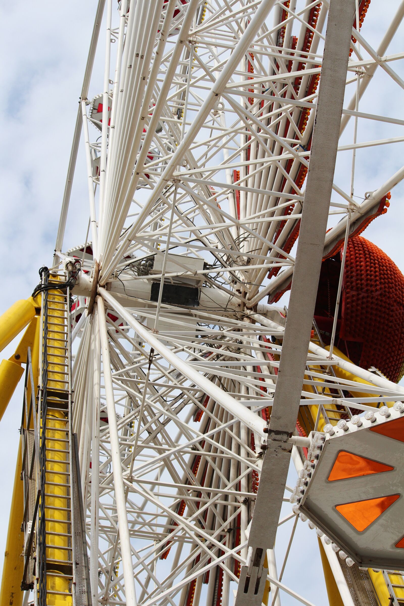 Canon EOS 650D (EOS Rebel T4i / EOS Kiss X6i) sample photo. Ferris wheel, gondola, ride photography