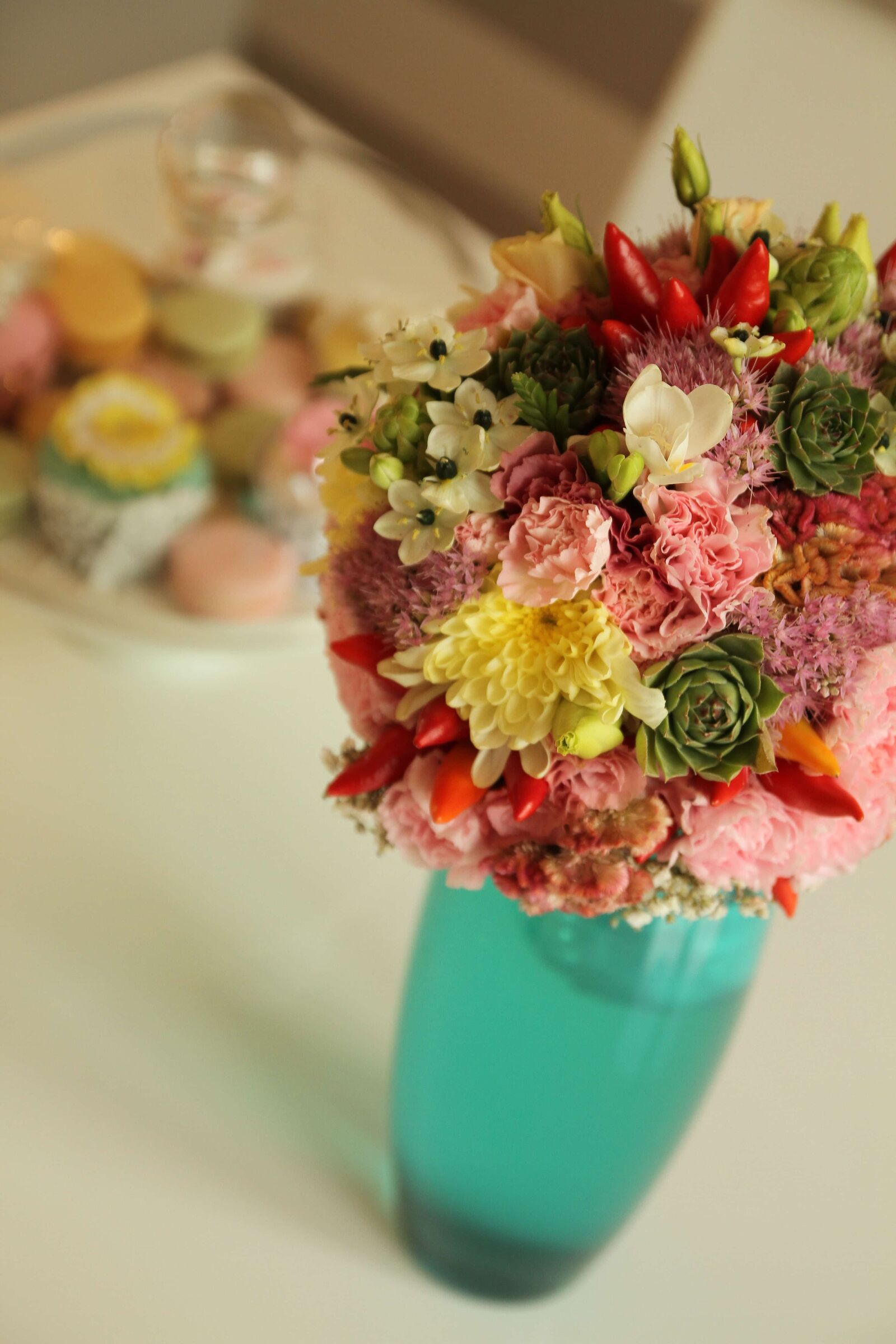 Canon EOS 7D sample photo. Bouquet, colorful, dining area photography
