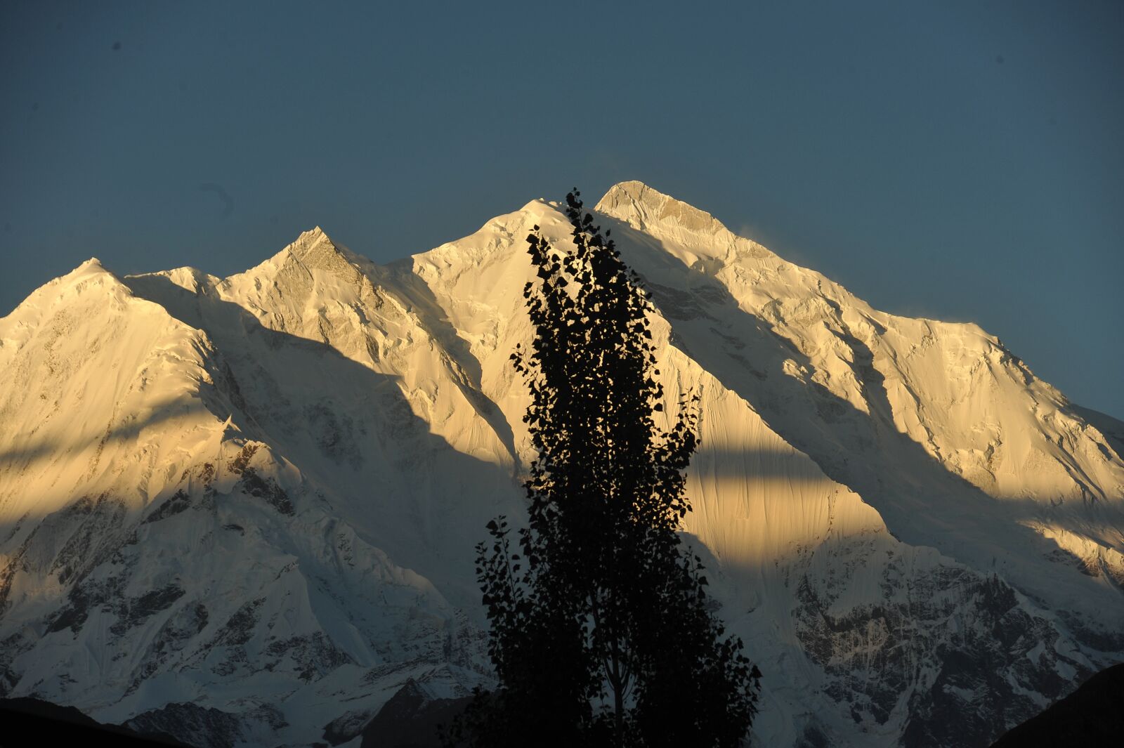 Nikon D700 sample photo. Golden peak, mountain, snow photography