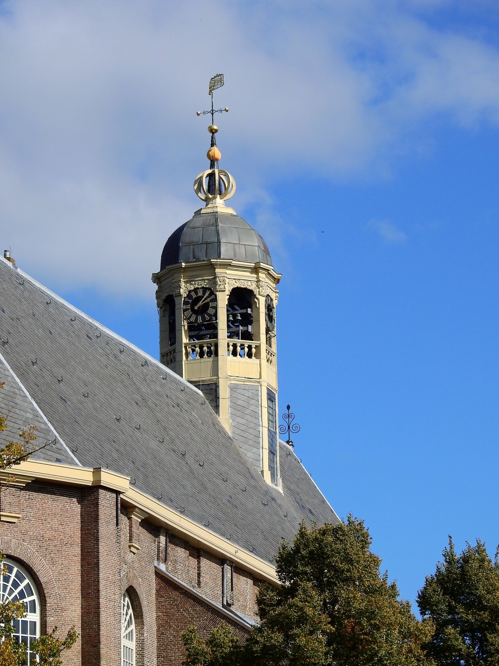 Nikon Coolpix P900 sample photo. Church, steeple, holland photography