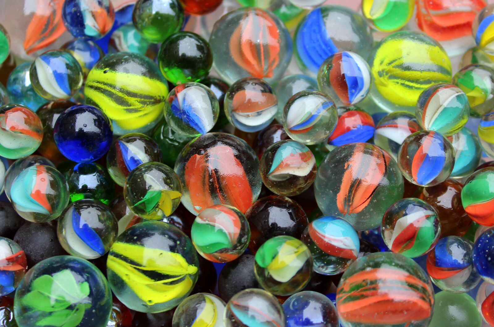 Canon EOS 1200D (EOS Rebel T5 / EOS Kiss X70 / EOS Hi) sample photo. Marble, glass ball, glass photography