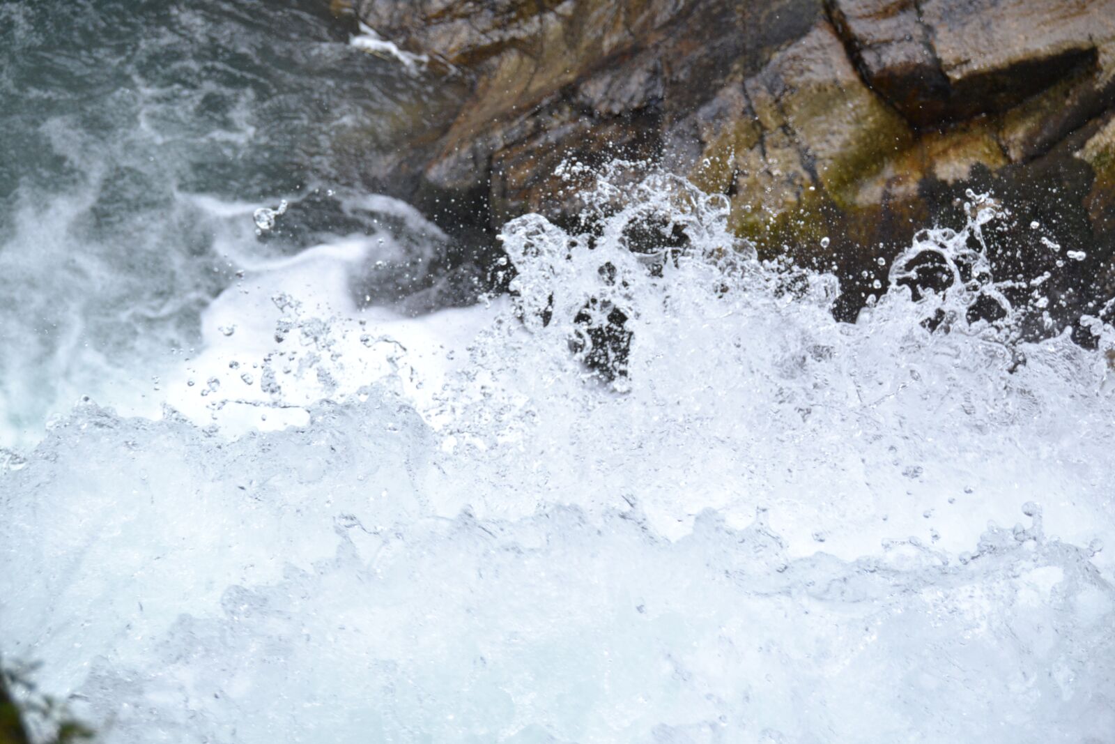 Nikon D3100 sample photo. Water, river, bach photography
