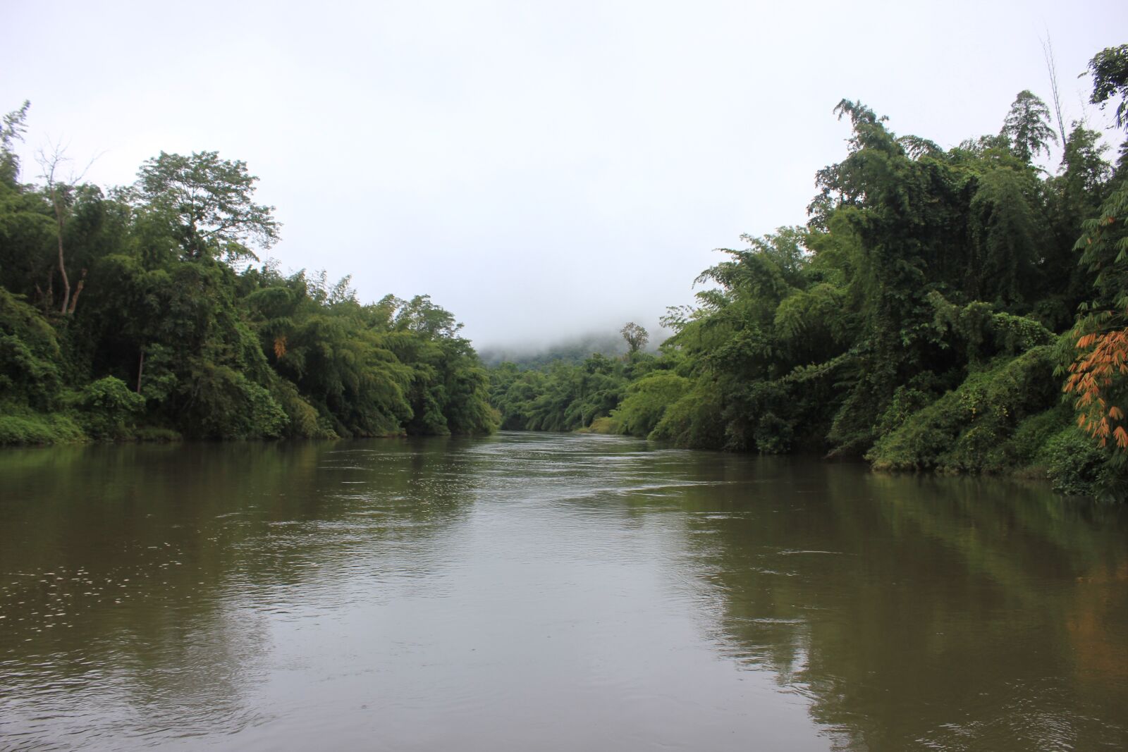 Canon EOS 550D (EOS Rebel T2i / EOS Kiss X4) sample photo. River in asia, thailand photography