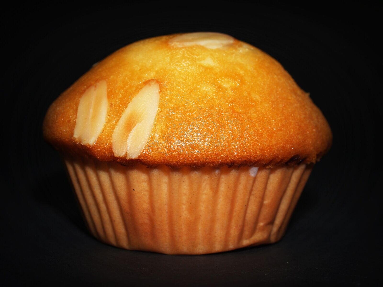 Olympus E-300 (EVOLT E-300) sample photo. Cake, sweet, background photography