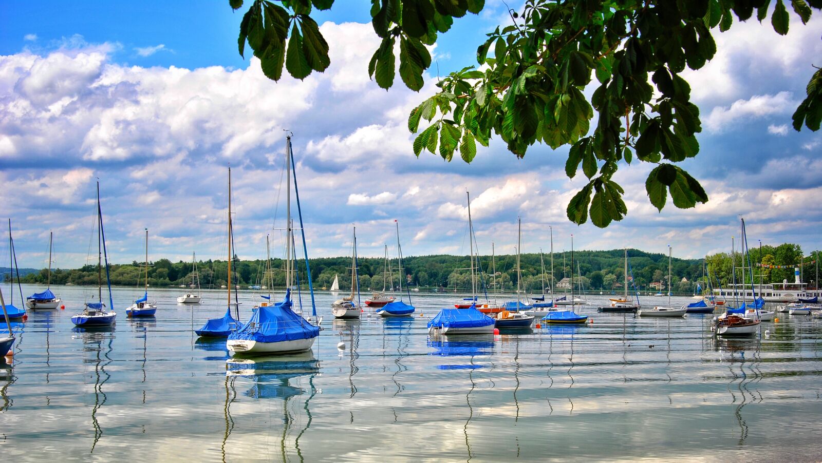 Nikon D3000 sample photo. Boats, lake, coast photography