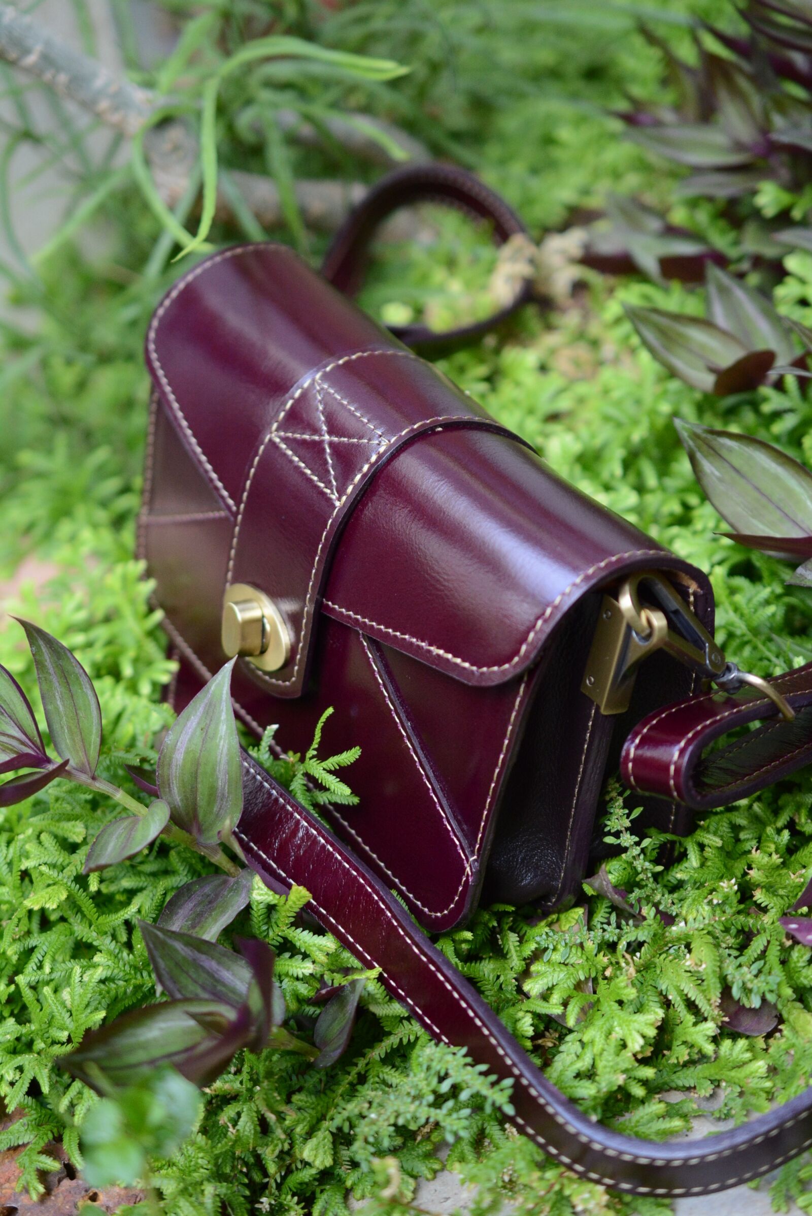 Nikon D7100 sample photo. Red, bag, handbag photography