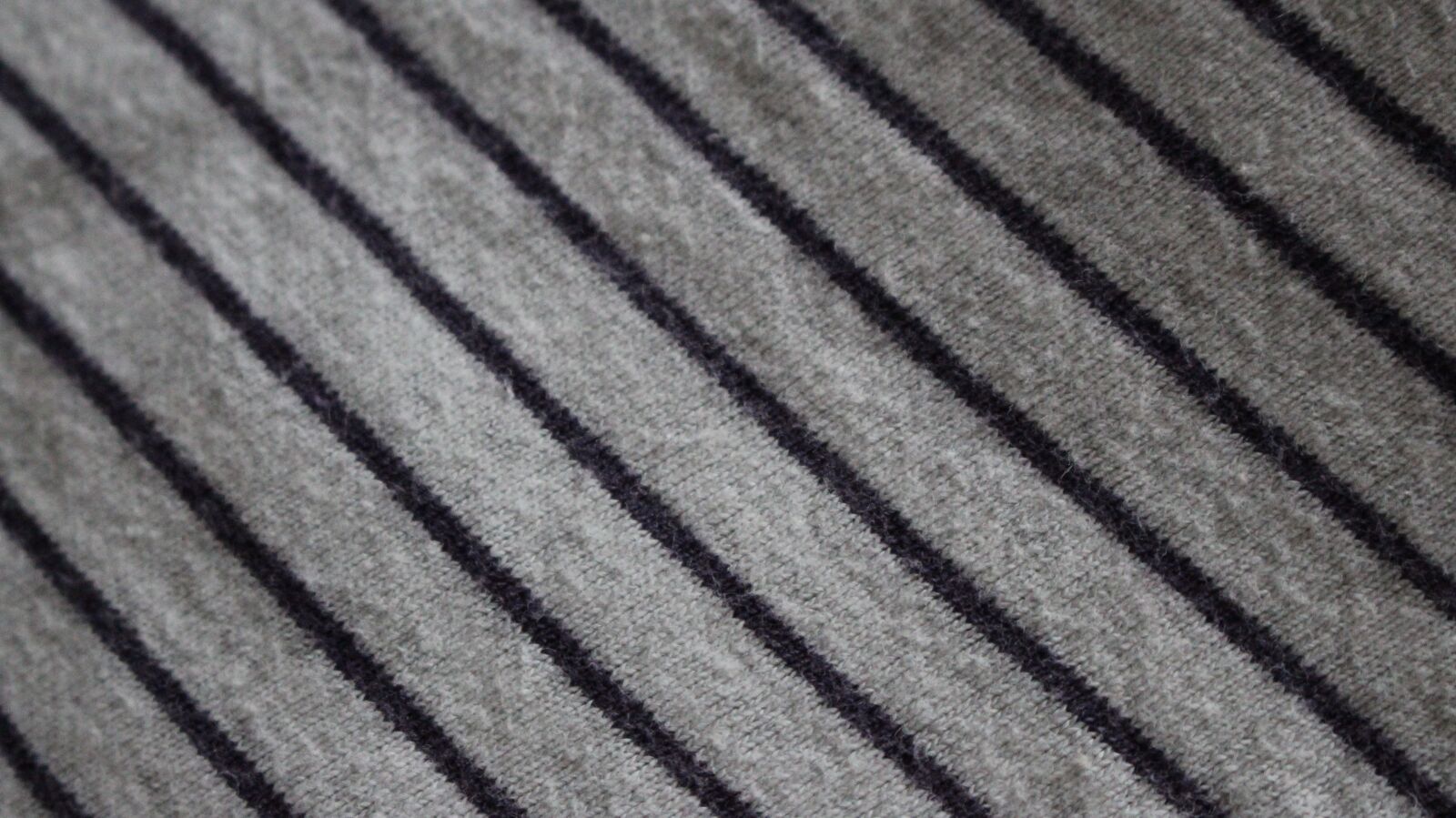 Canon EOS 700D (EOS Rebel T5i / EOS Kiss X7i) sample photo. Wood, stripes, ground photography